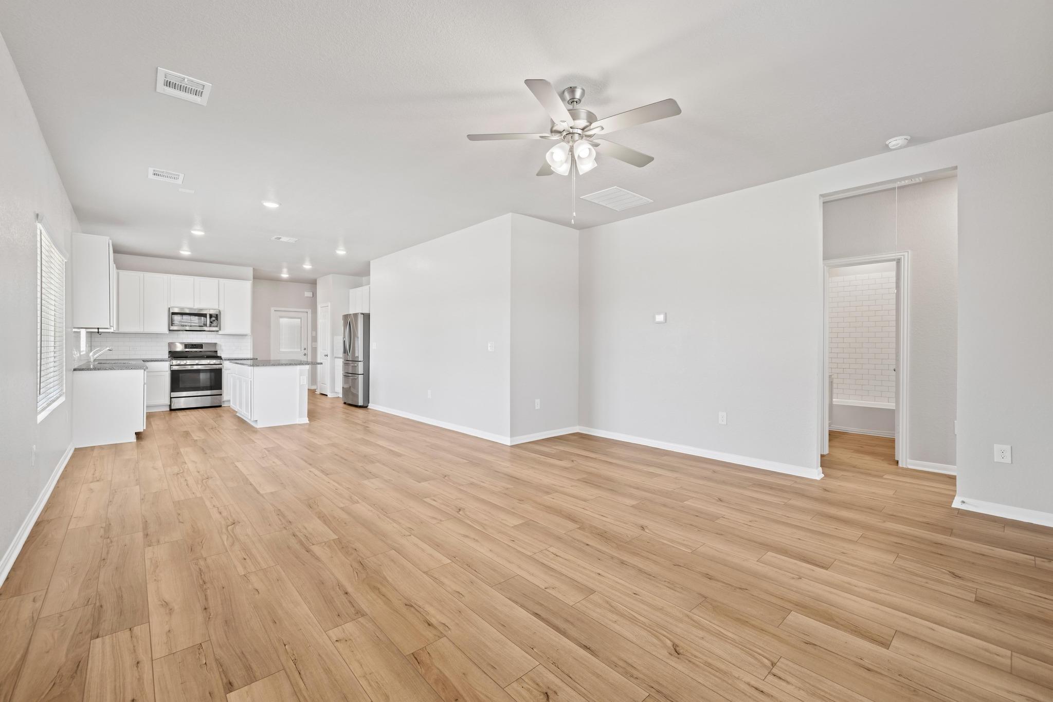 301 Timber Brook Dr, Hutto, TX 78634