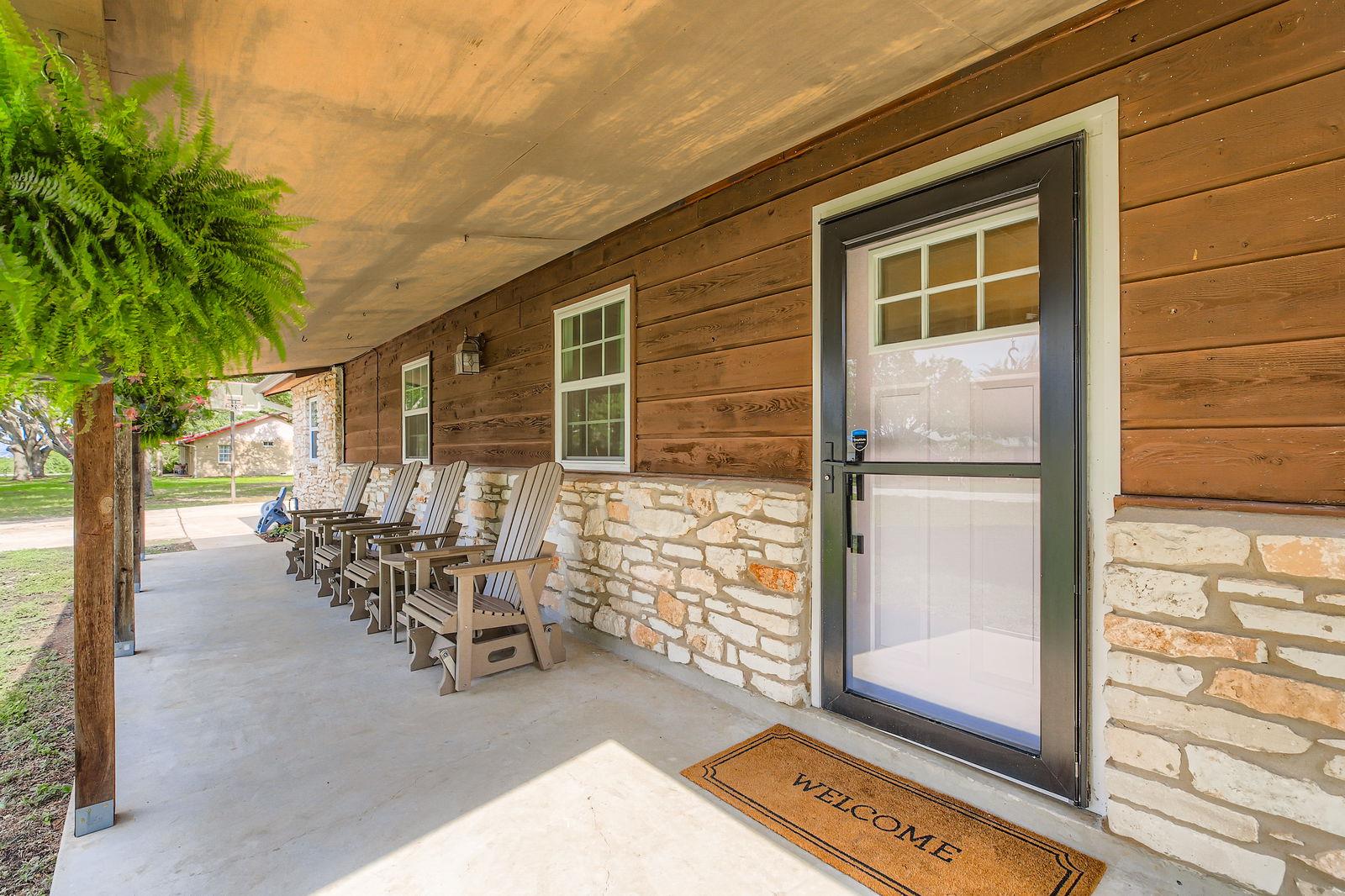 227 Crest Circle Dr, San Marcos, TX 78666
