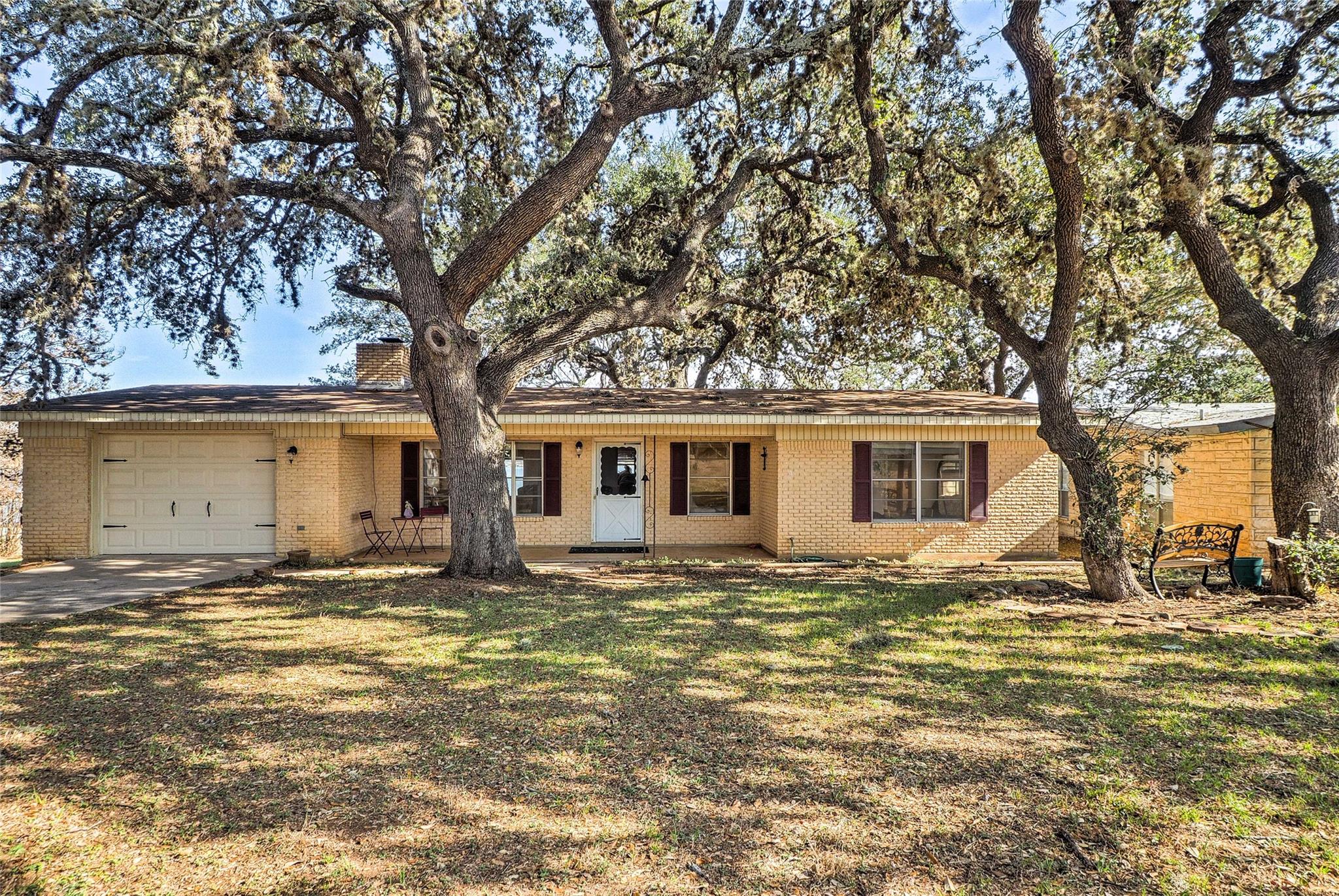 210 Lake Loop, Tow, TX 78672