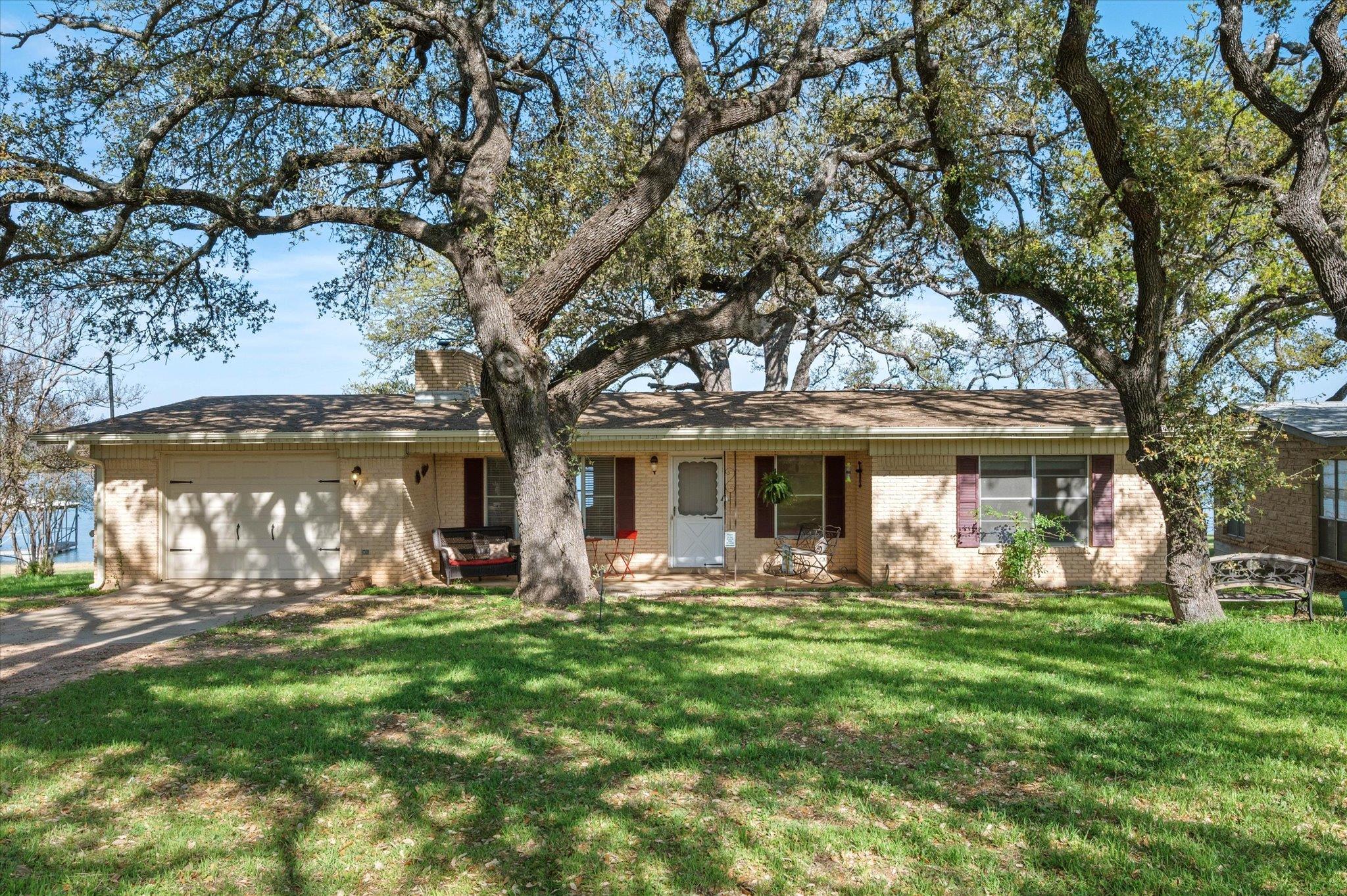 210 Lake Loop, Tow, TX 78672