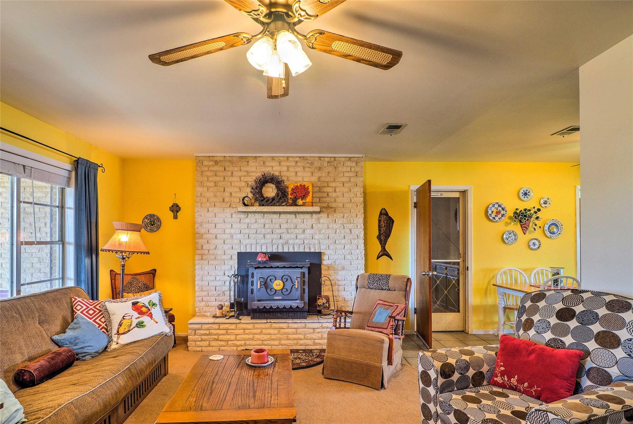 210 Lake Loop, Tow, TX 78672