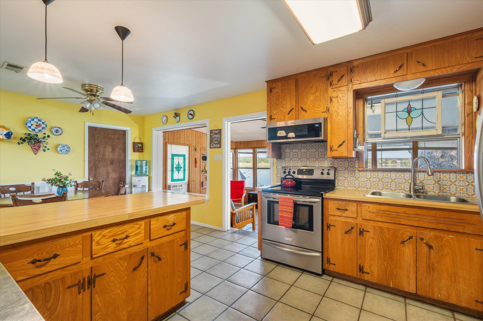 210 Lake Loop, Tow, TX 78672