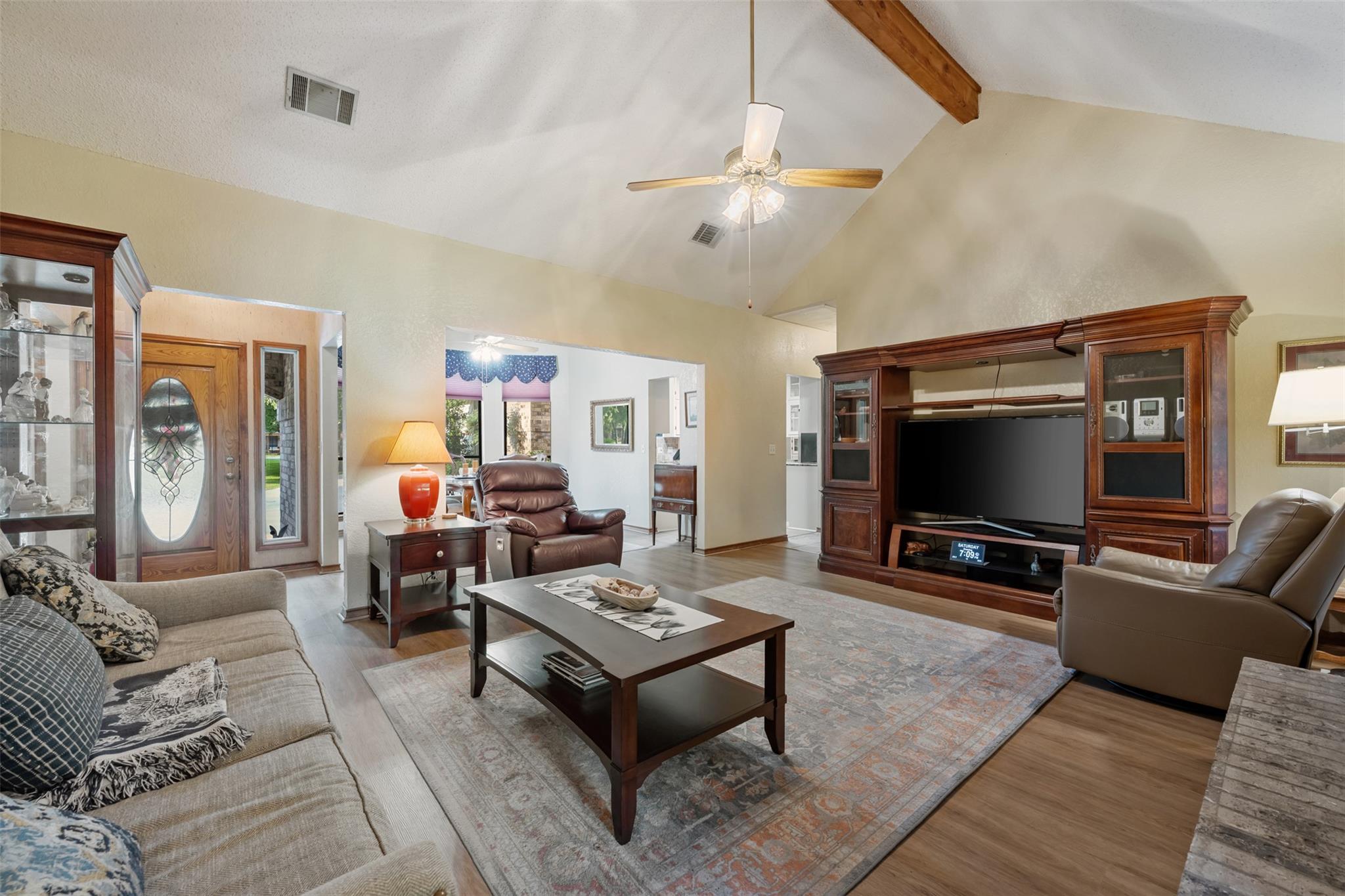 713 Mountain View Dr, San Marcos, TX 78666