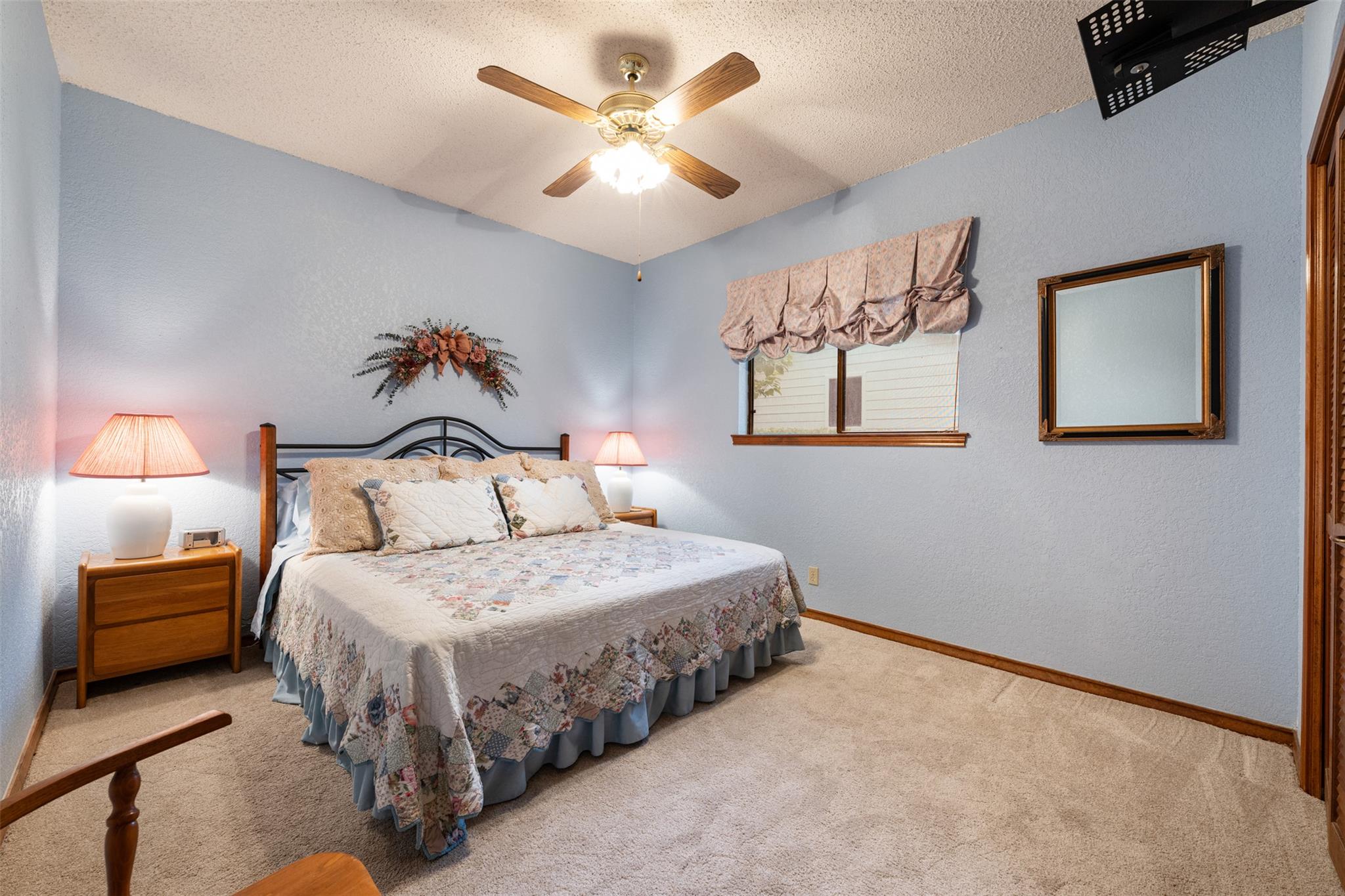 713 Mountain View Dr, San Marcos, TX 78666