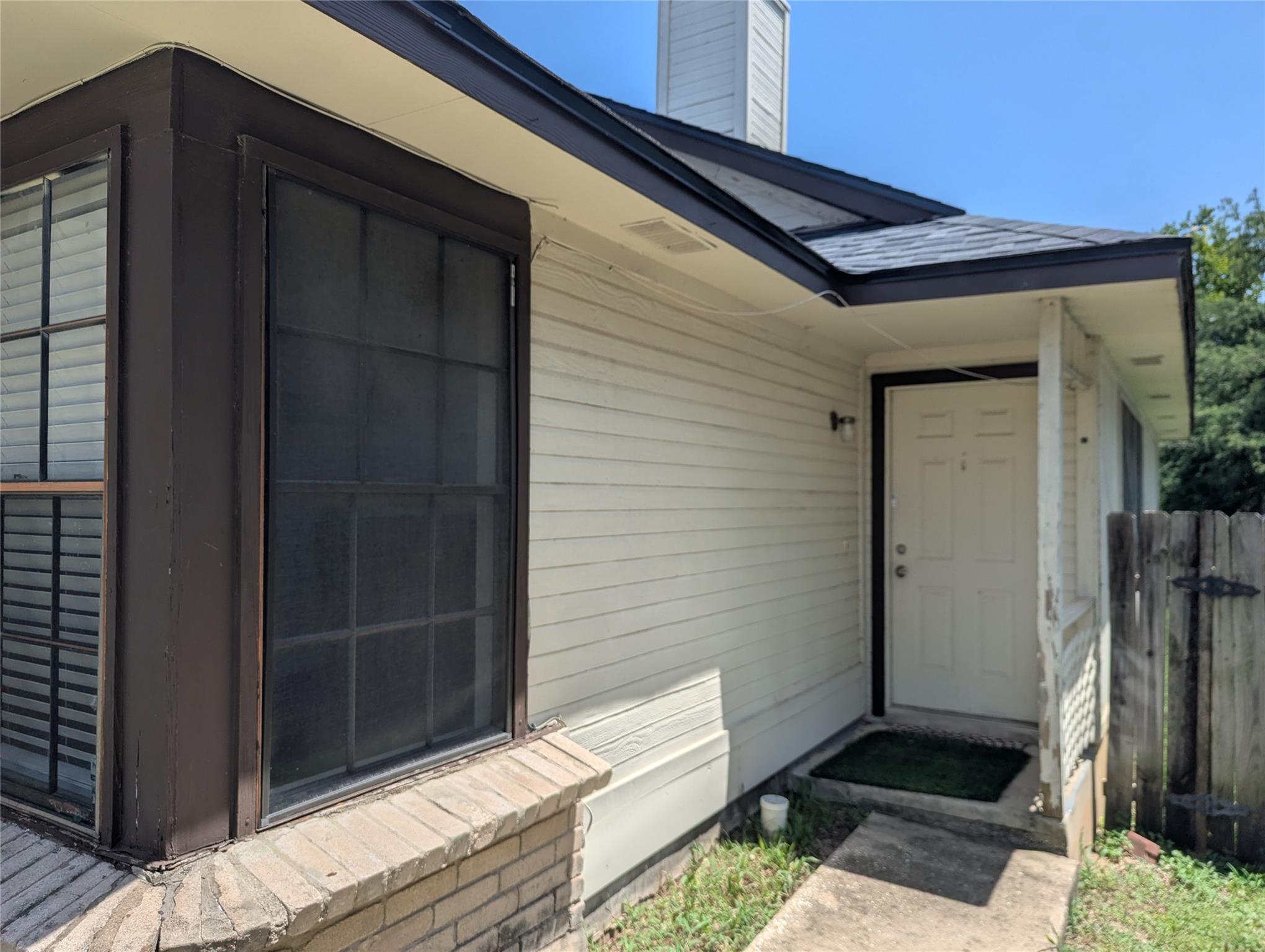 1204 Greenbriar Loop, Round Rock, TX 78664