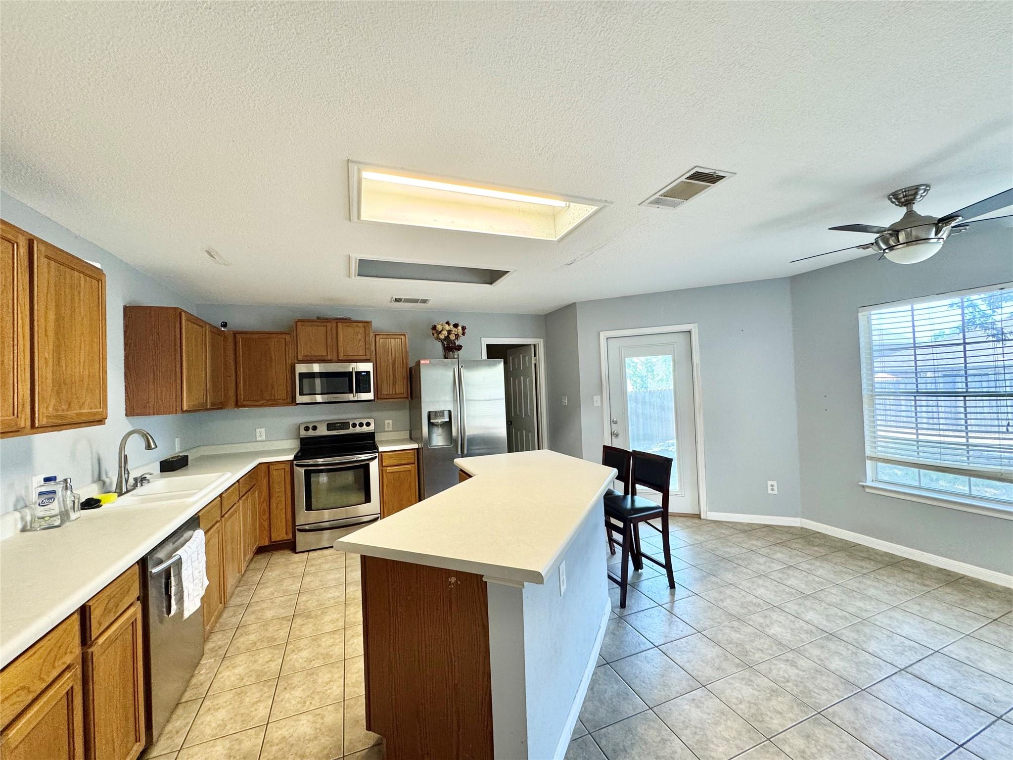 2204 Desco Dr, Austin, TX 78748