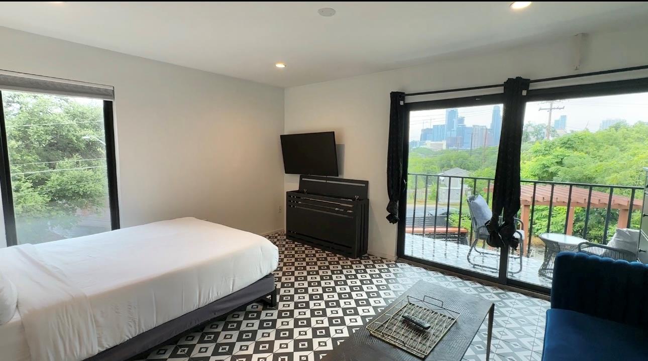 201 Academy Dr Dr # 204, Austin, TX 78704