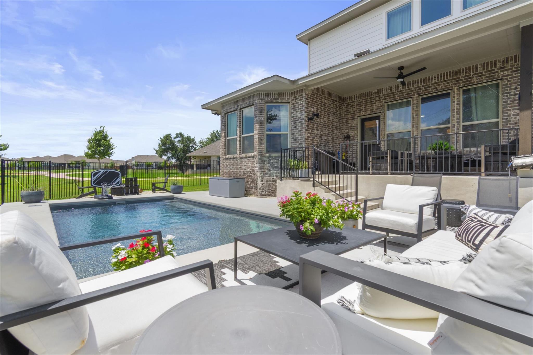 2232 Sawdust Dr, Georgetown, TX 78633