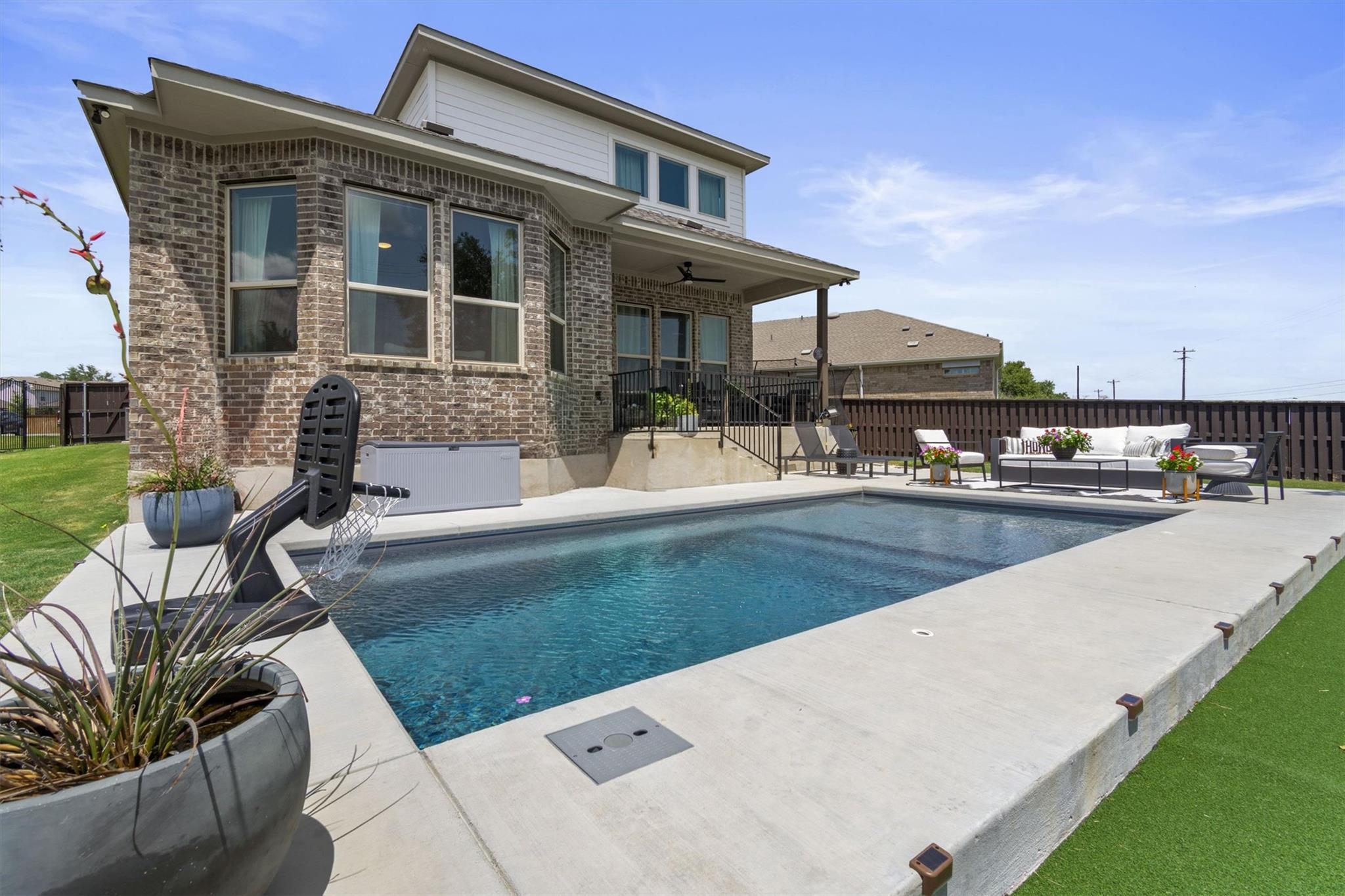 2232 Sawdust Dr, Georgetown, TX 78633