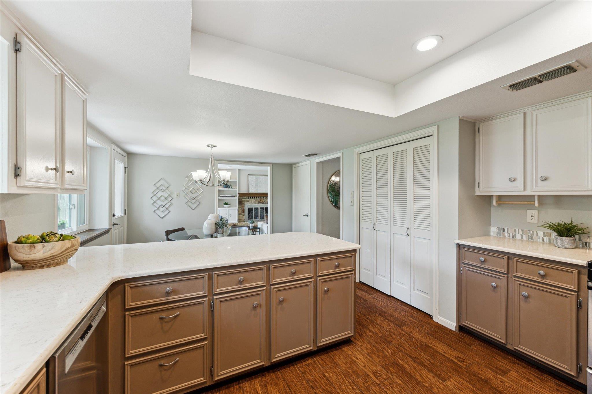 7604 Chimney Cors, Austin, TX 78731