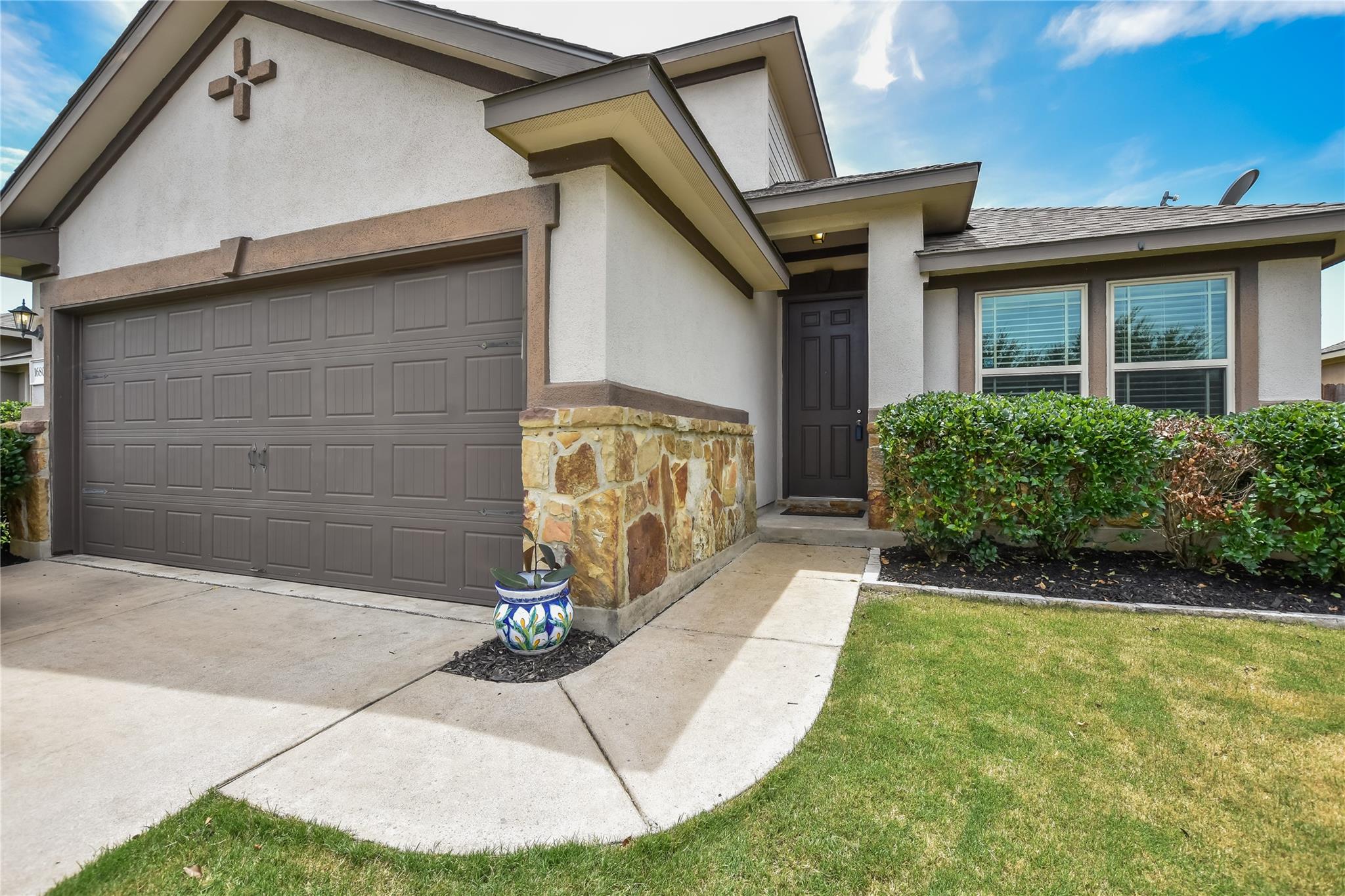 16809 Bridgefarmer Blvd, Pflugerville, TX 78660