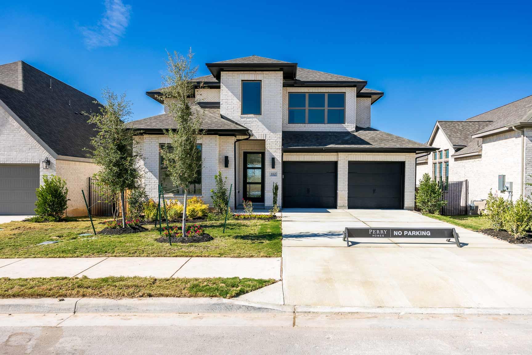 112 Ensberg Ln, Liberty Hill, TX 78642