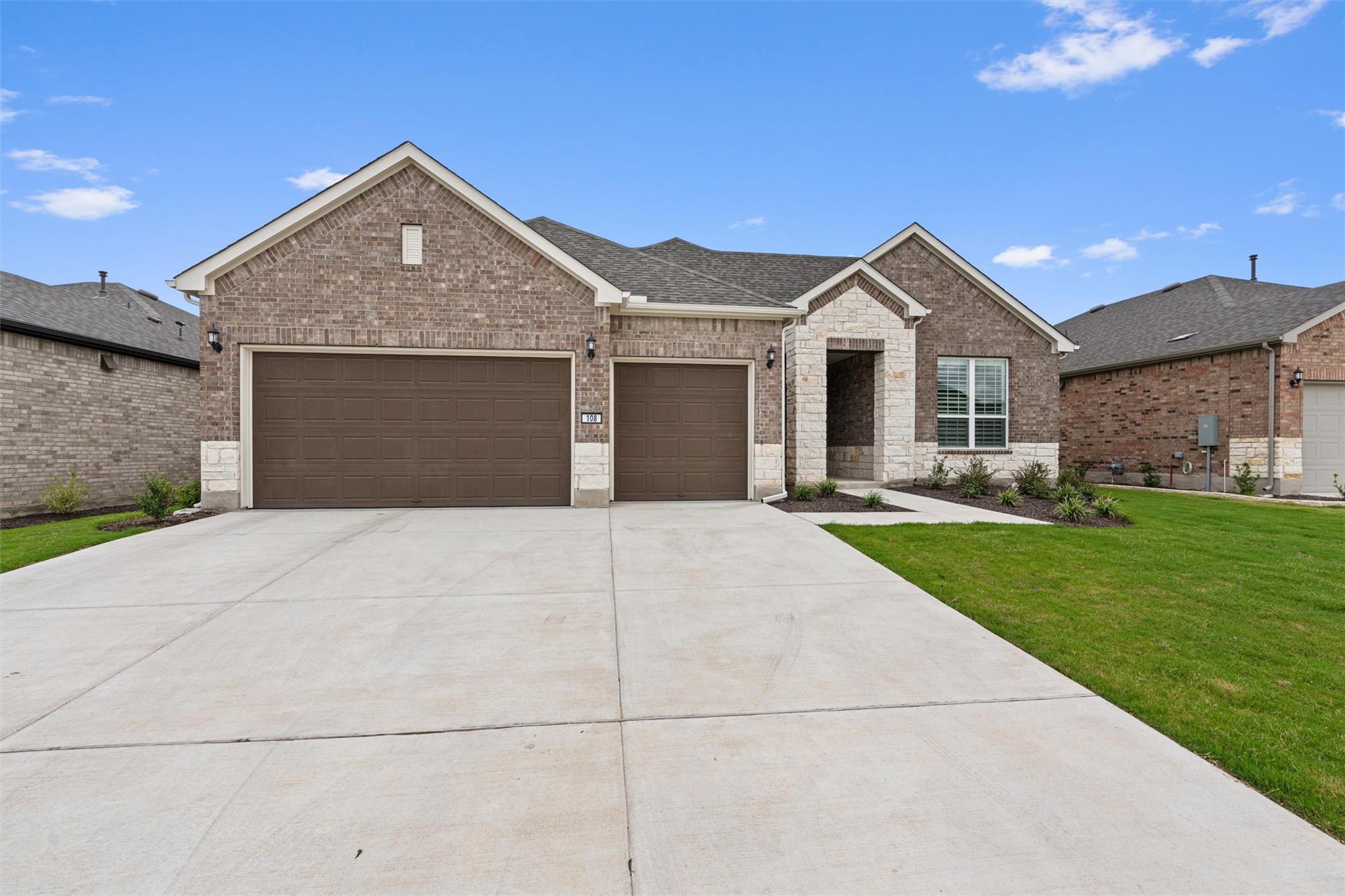 108 Diamond Point Rd, Georgetown, TX 78633