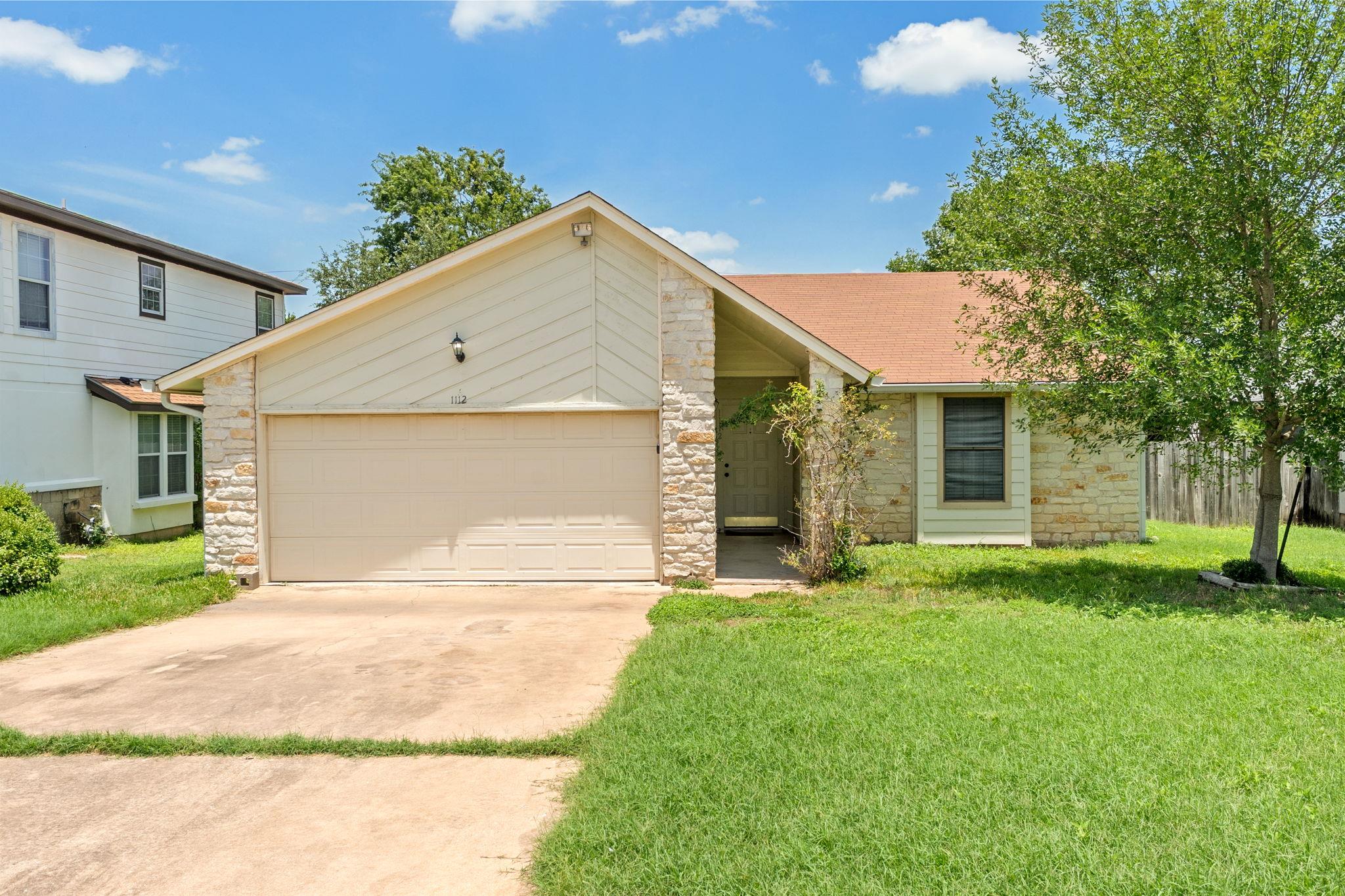 1112 York Castle Dr, Pflugerville, TX 78660