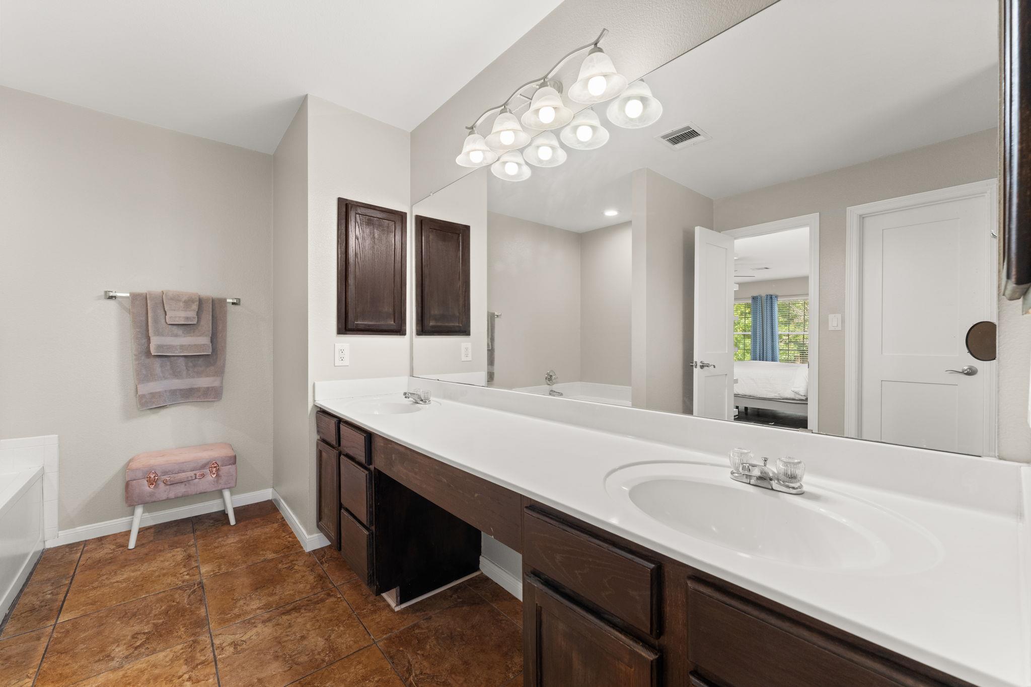 2552 Lavendale Ct, Austin, TX 78748