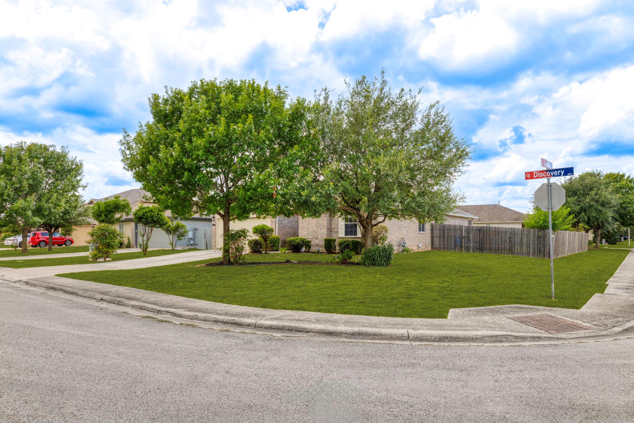 356 Discovery, Kyle, TX 78640