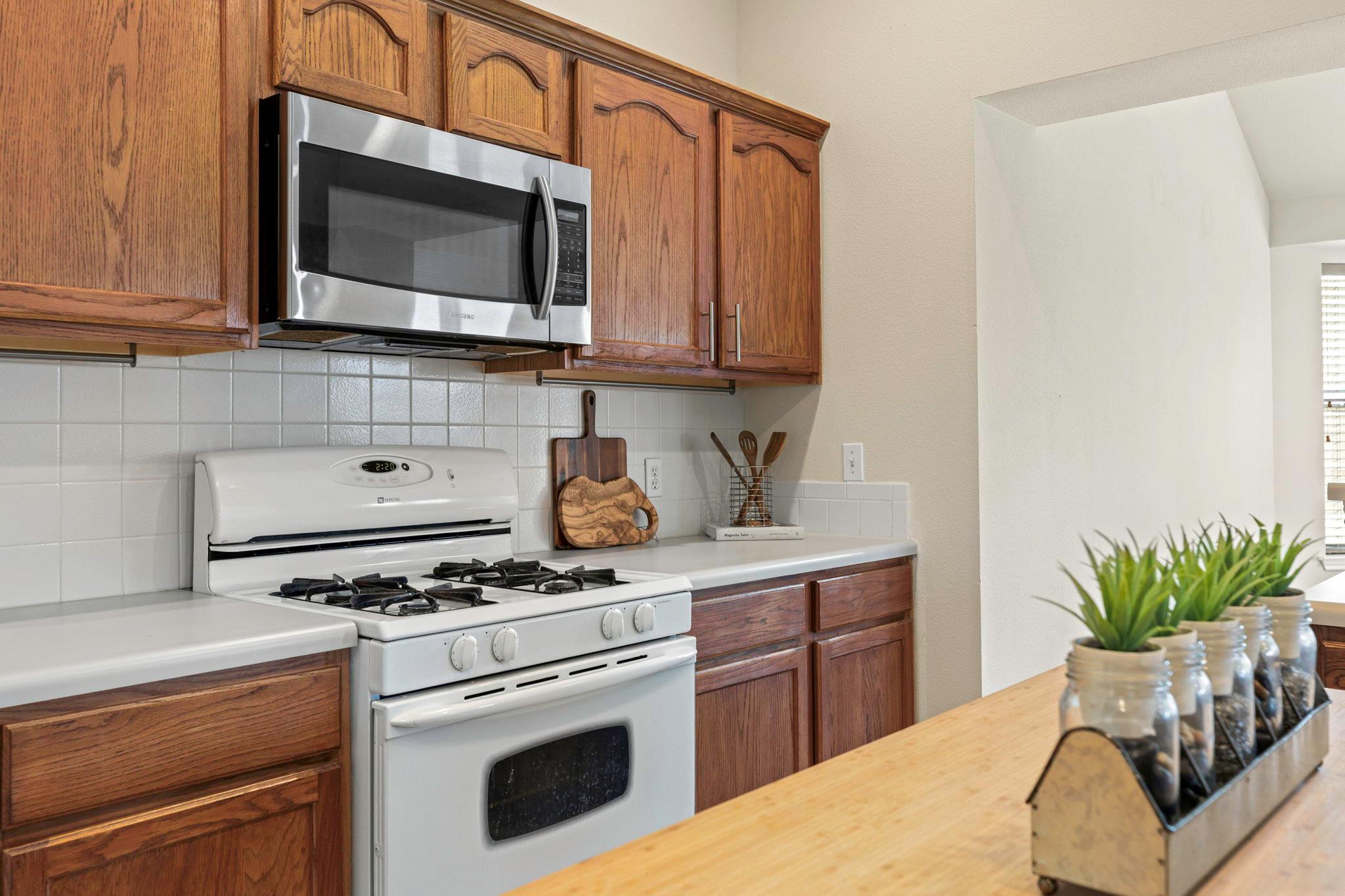 356 Discovery, Kyle, TX 78640