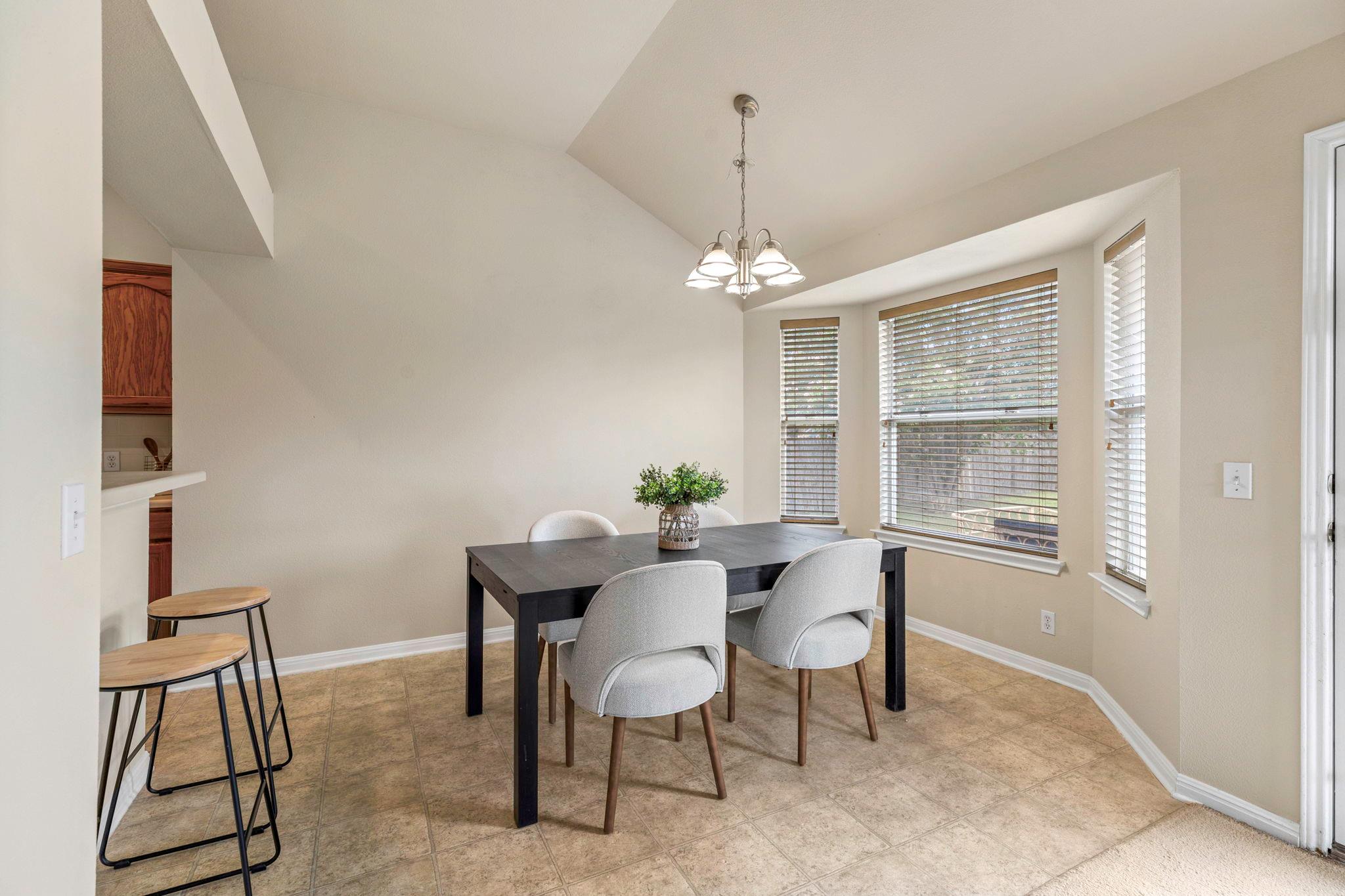 356 Discovery, Kyle, TX 78640