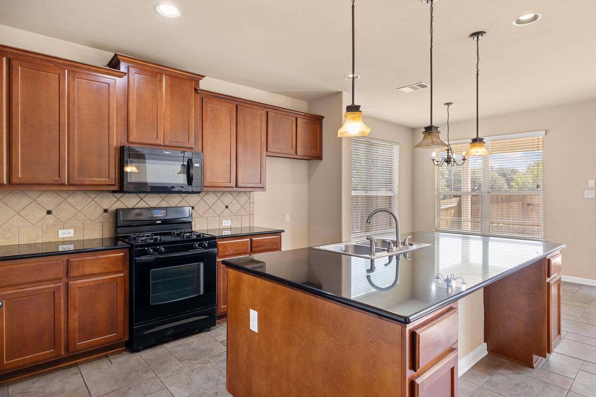 676 Rusk Rd, Round Rock, TX 78665