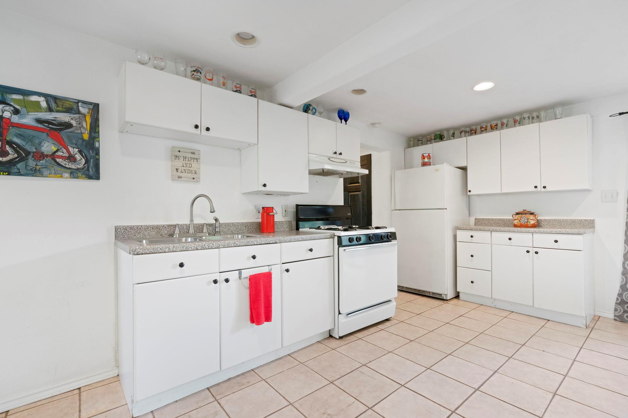 405 El Paso St, Austin, TX 78704