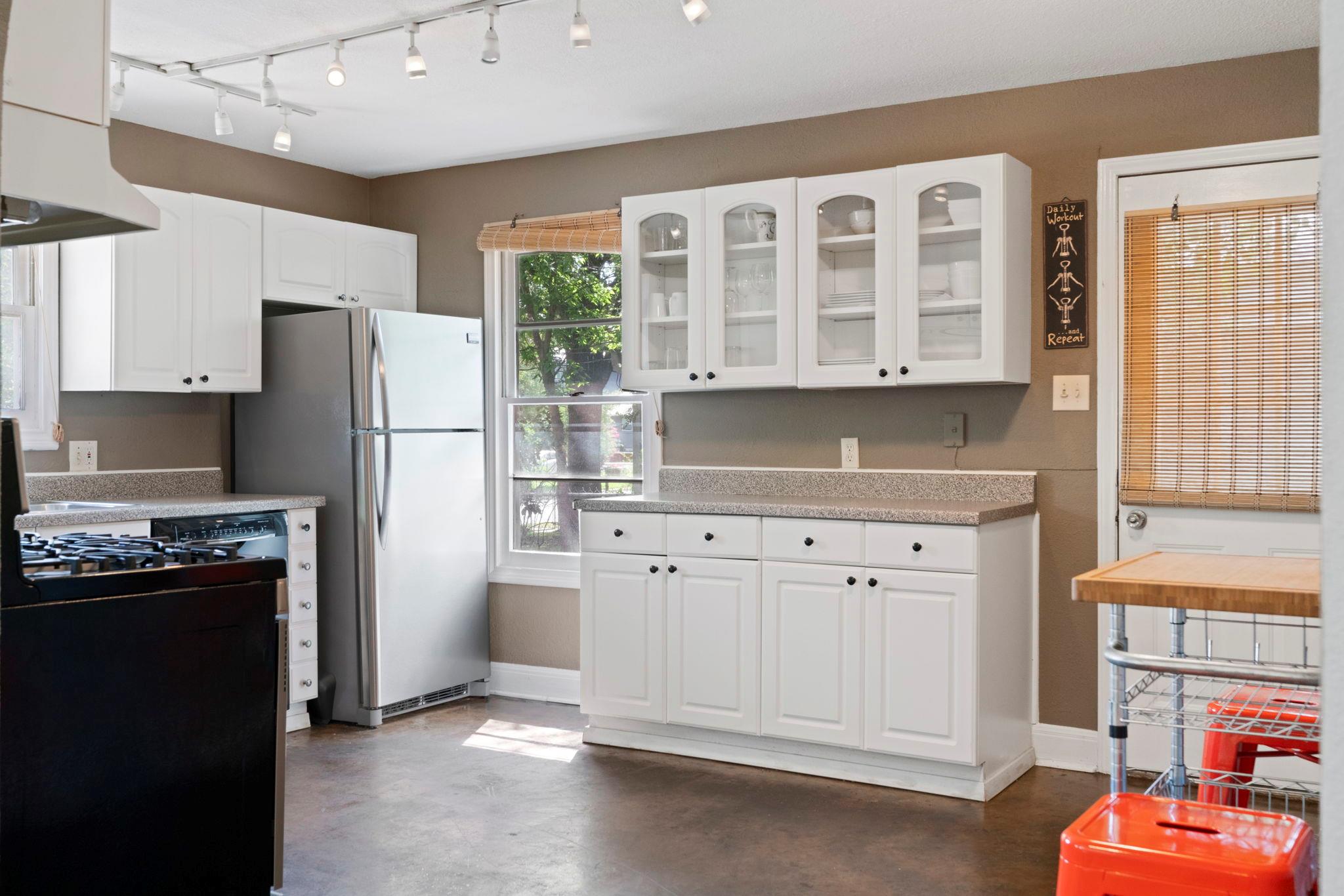 405 El Paso St, Austin, TX 78704