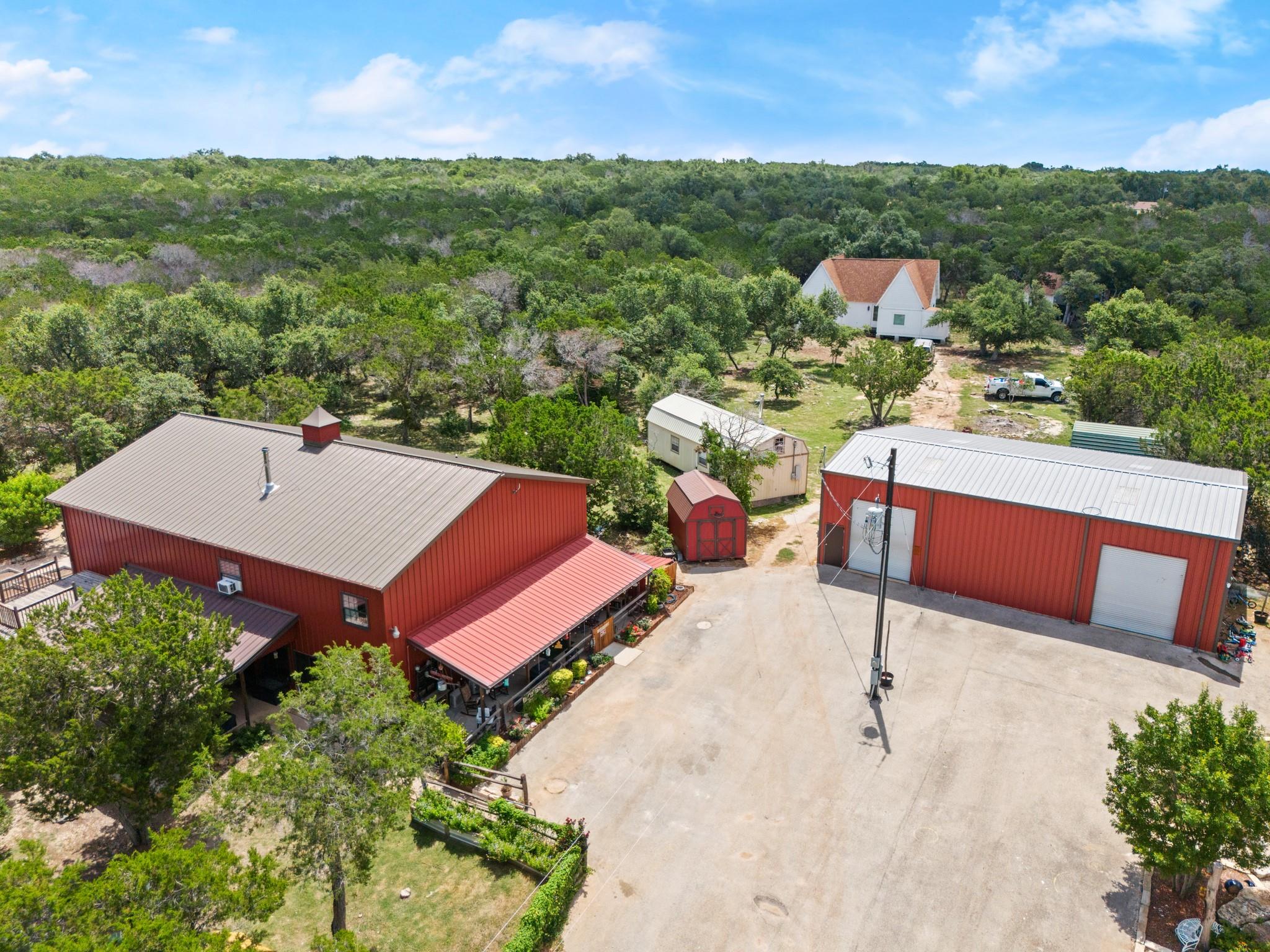 320 Pecan 3, Florence, TX 76527