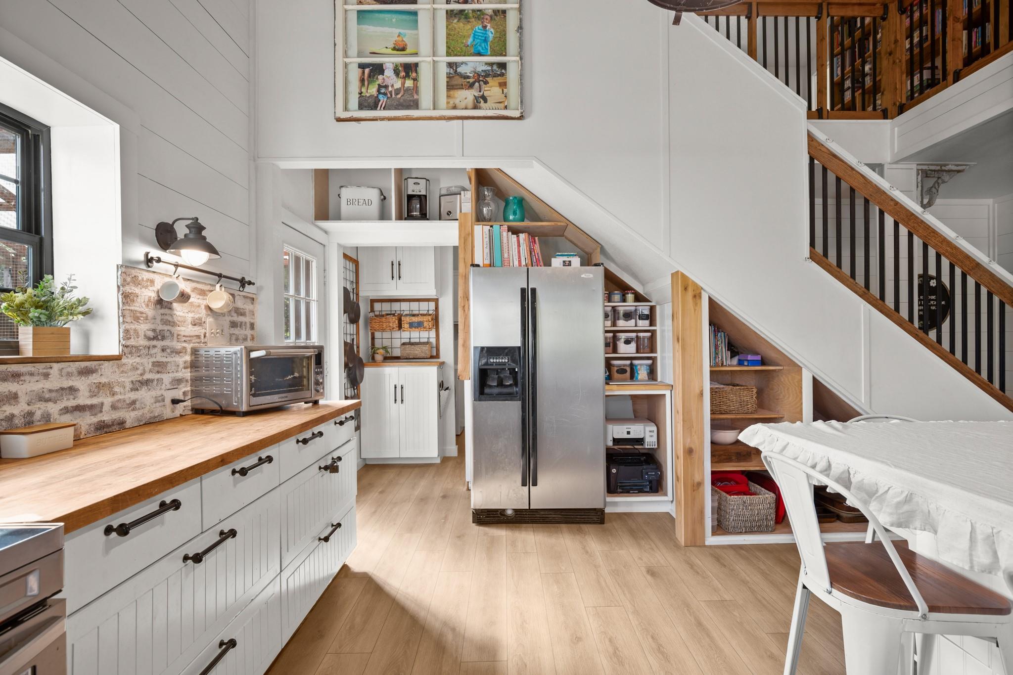 320 Pecan 3, Florence, TX 76527