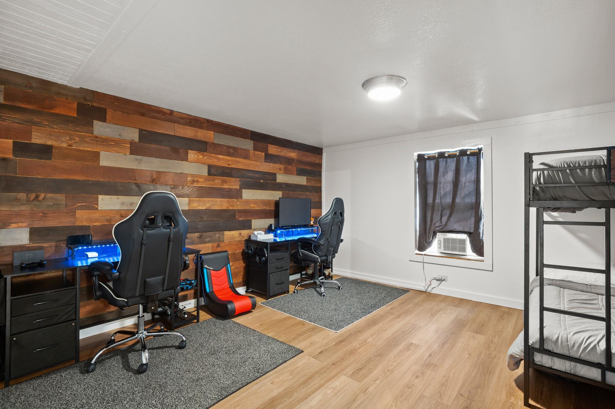 320 Pecan 3, Florence, TX 76527