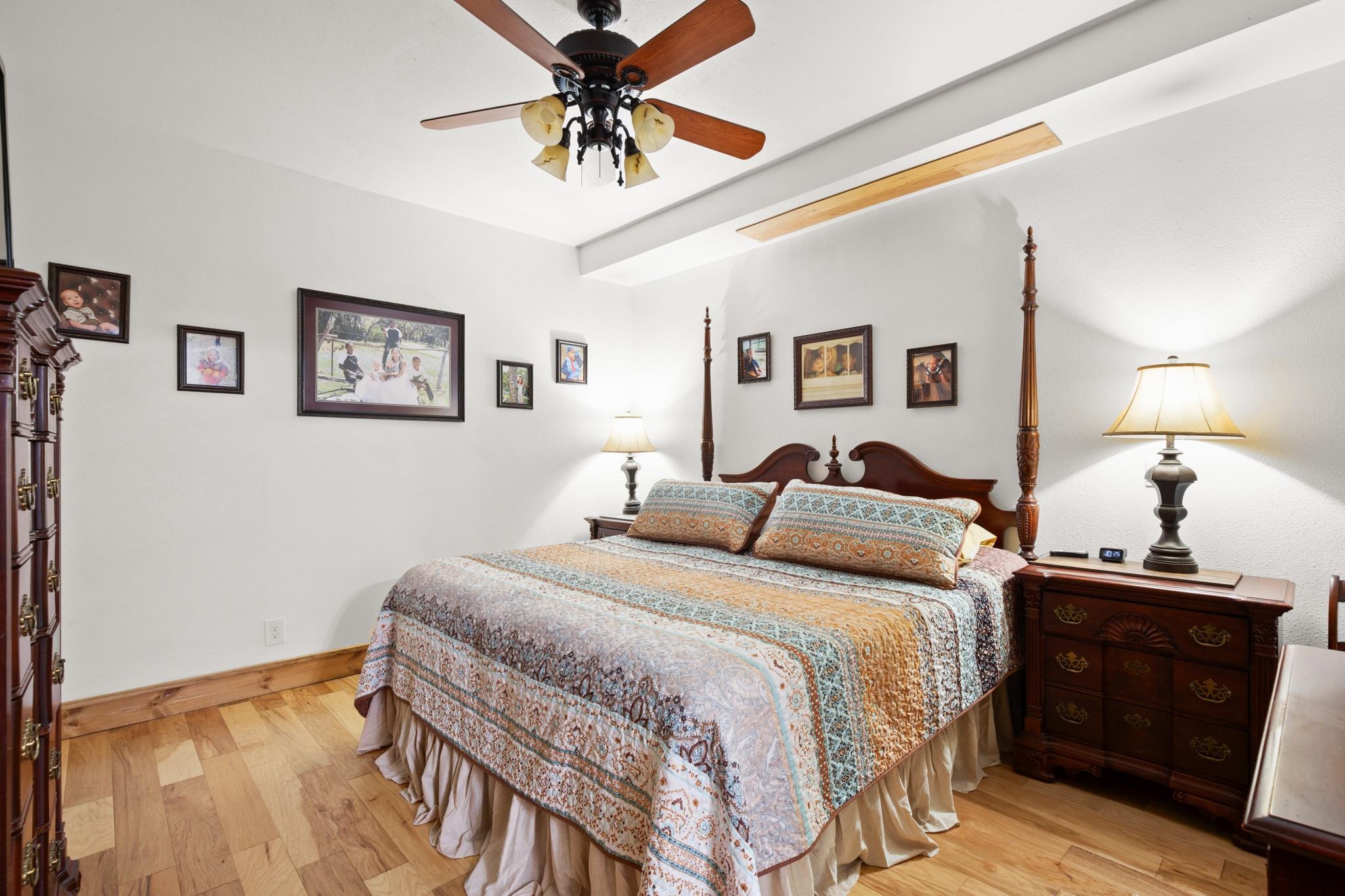 320 Pecan 3, Florence, TX 76527