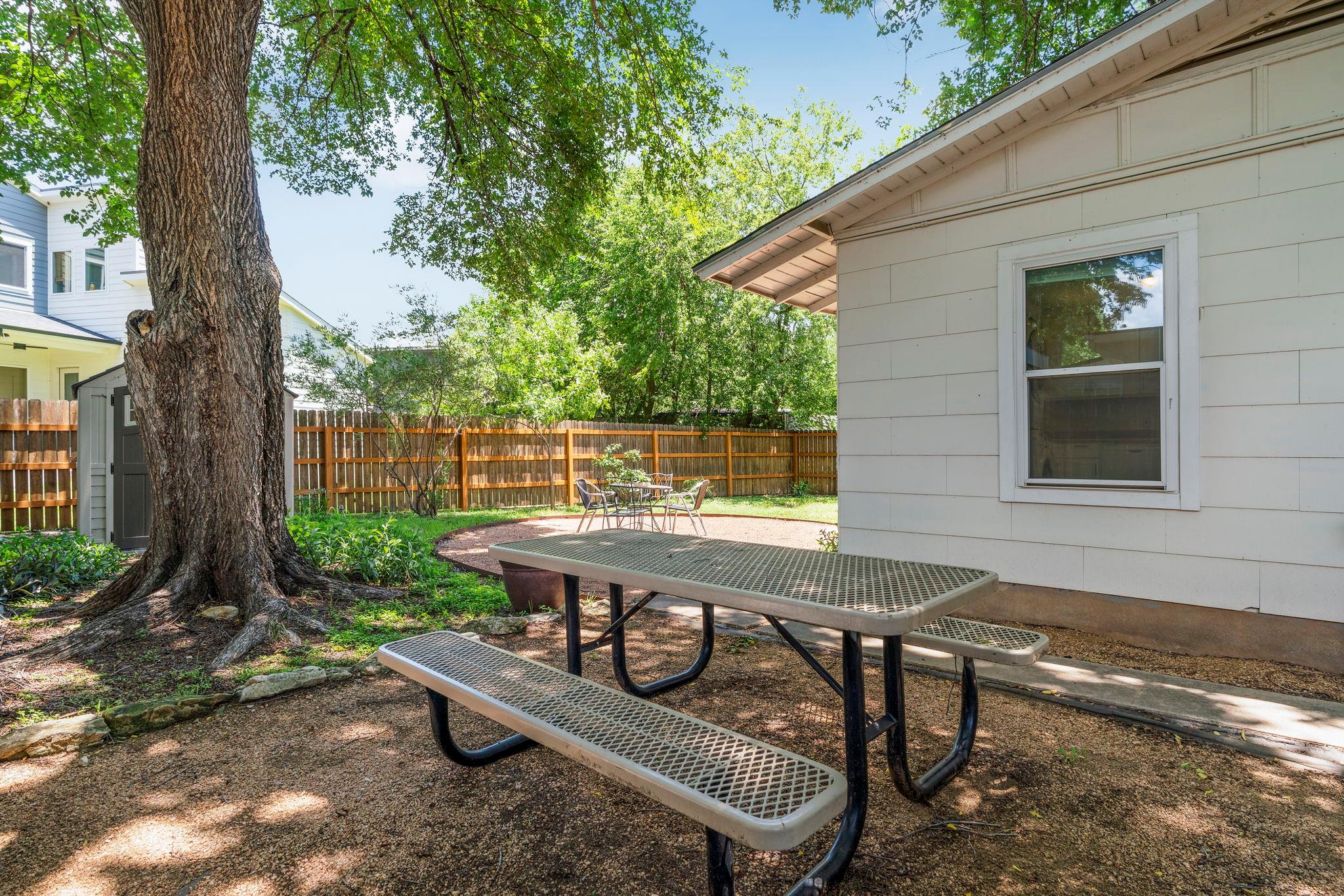 904 Plateau CIR, Austin, TX 78745