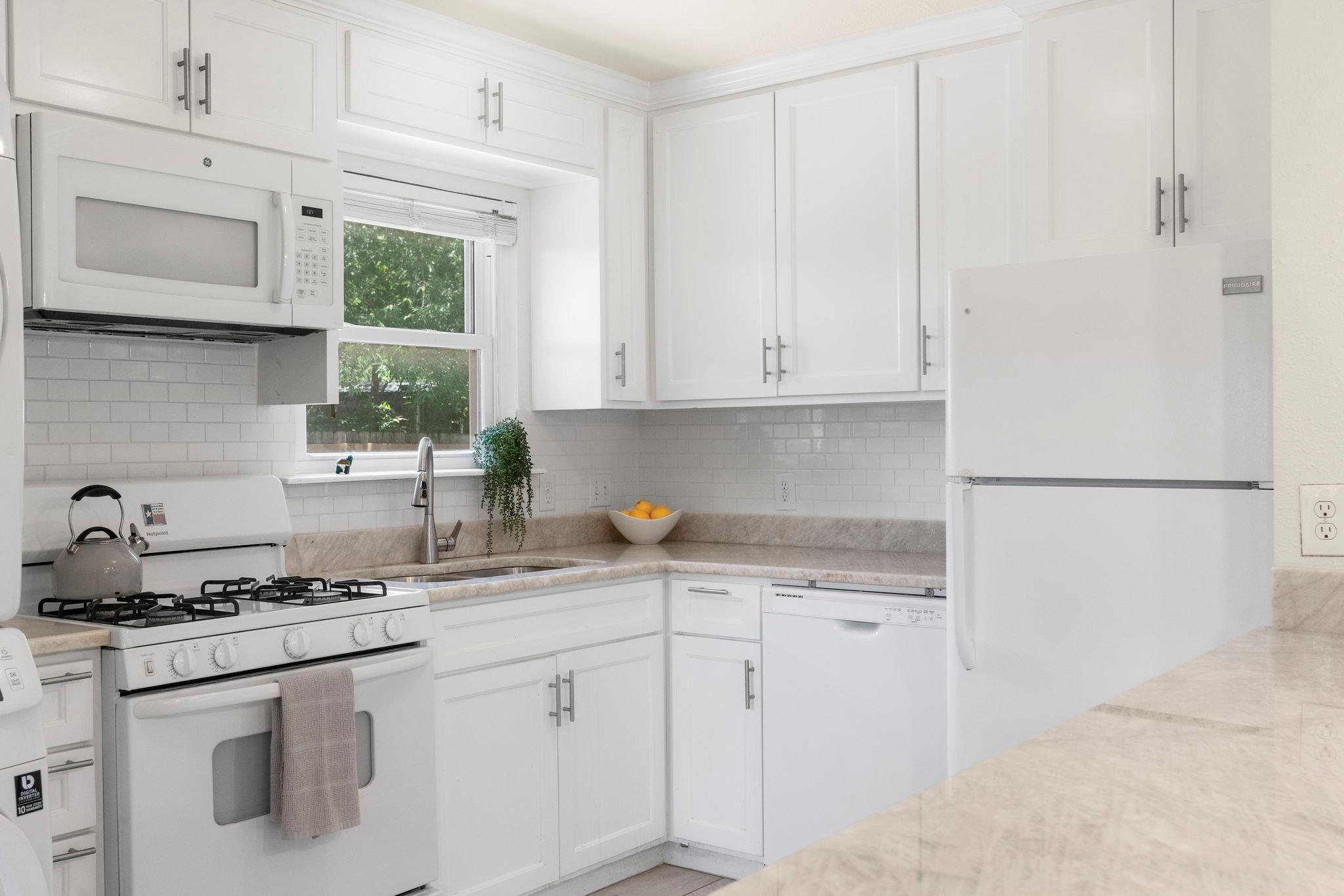 904 Plateau CIR, Austin, TX 78745