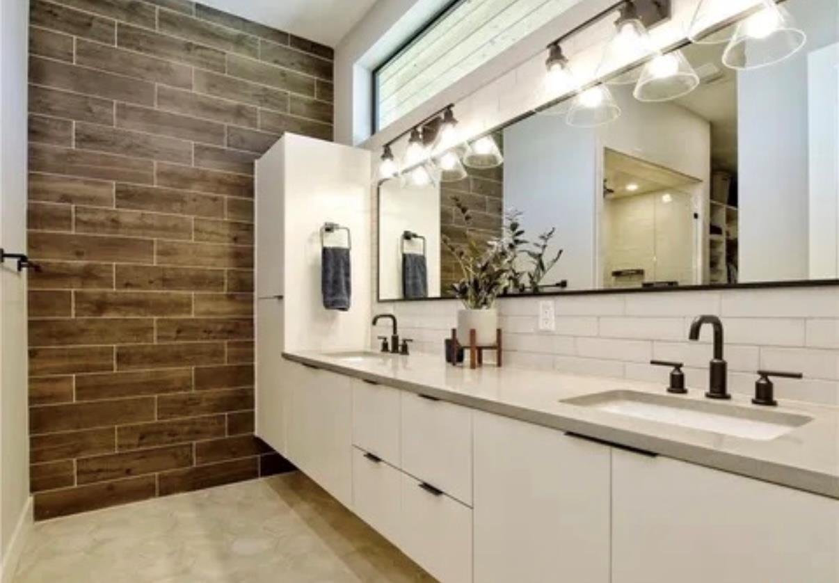 7300 Deepwood Dr, Lago Vista, TX 78645