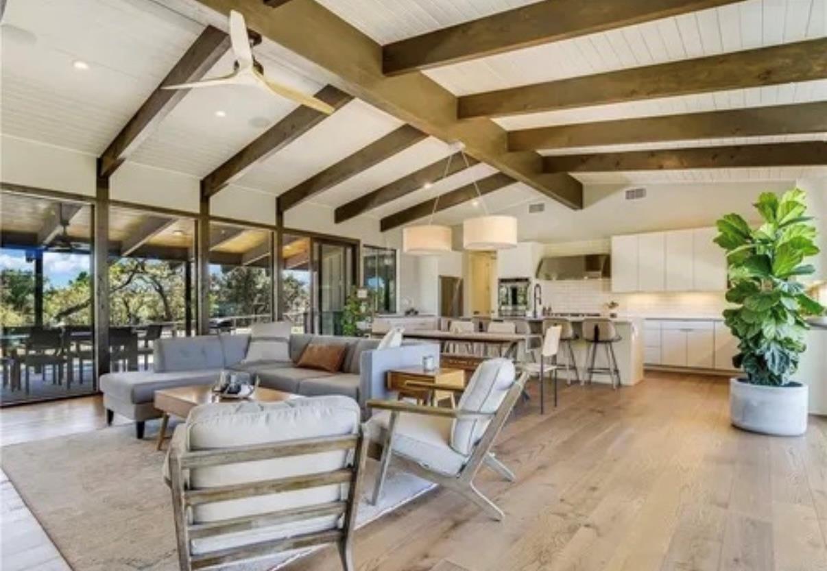 7300 Deepwood Dr, Lago Vista, TX 78645