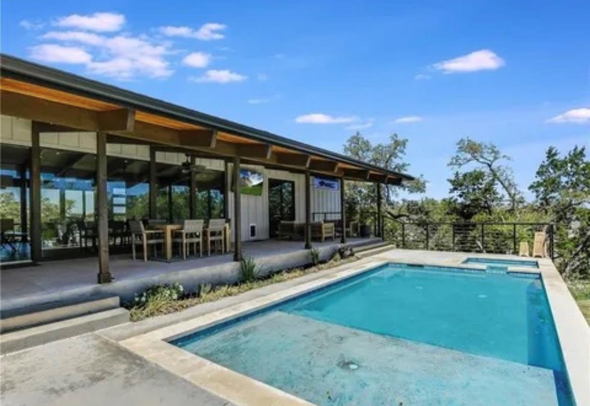 7300 Deepwood Dr, Lago Vista, TX 78645