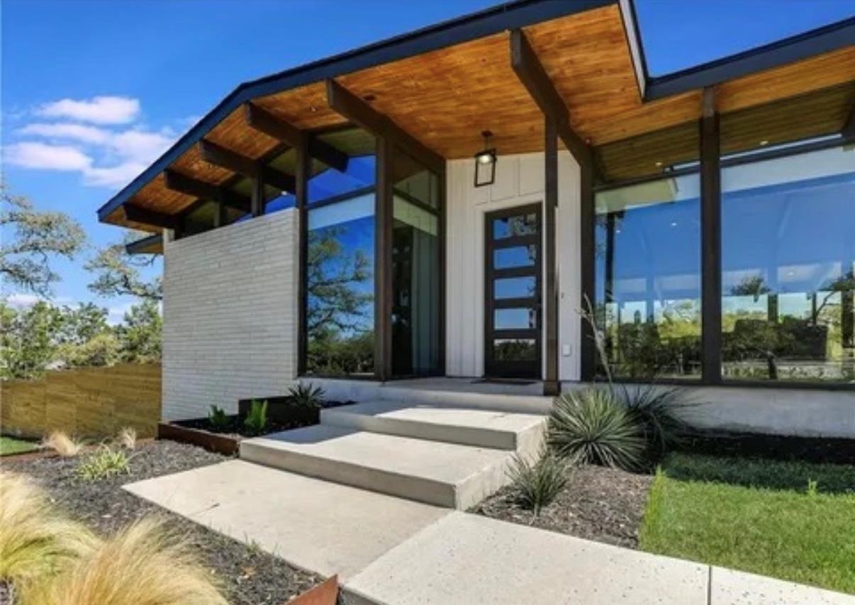 7300 Deepwood Dr, Lago Vista, TX 78645