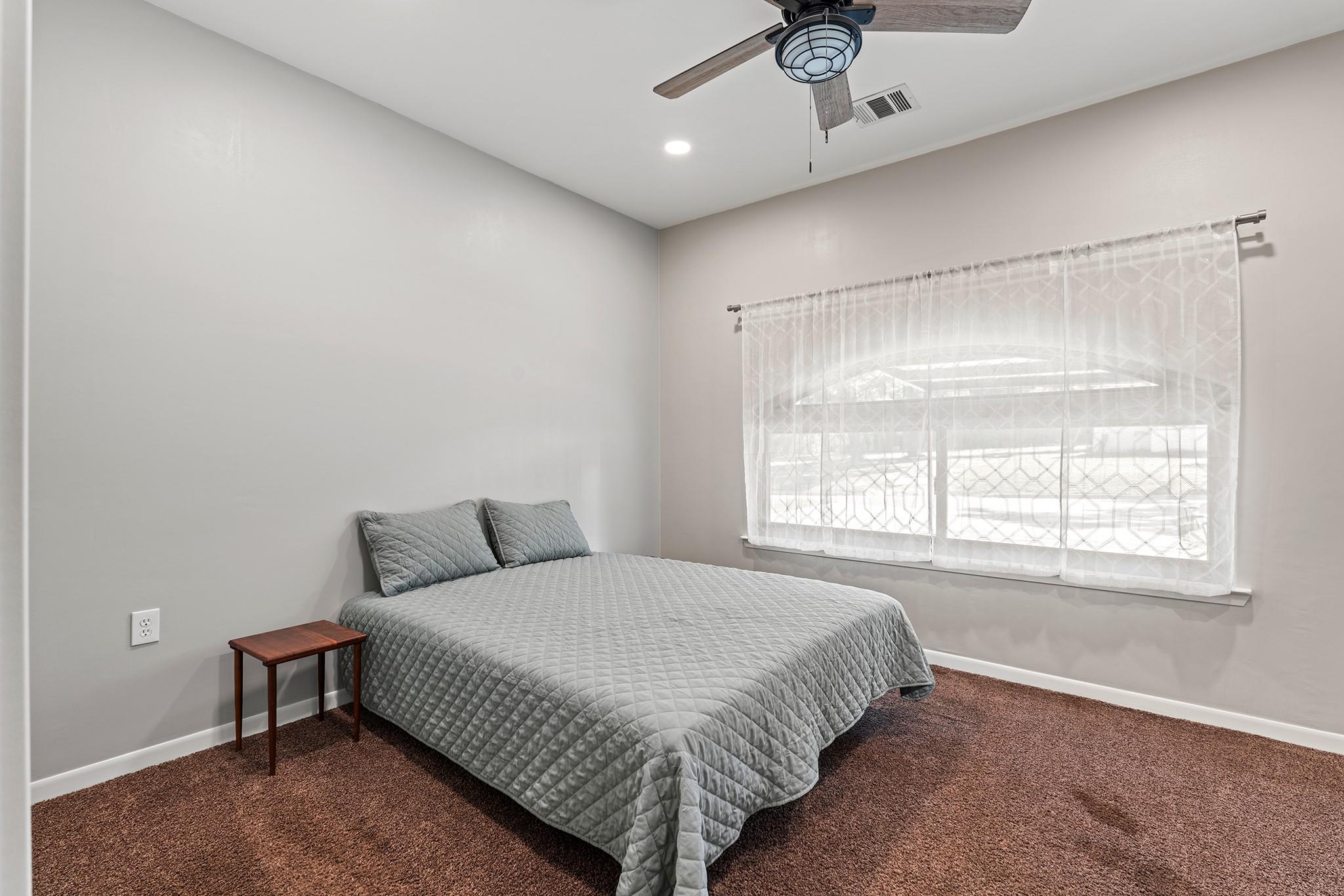 501 San Gabriel St, Rockdale, TX 76567