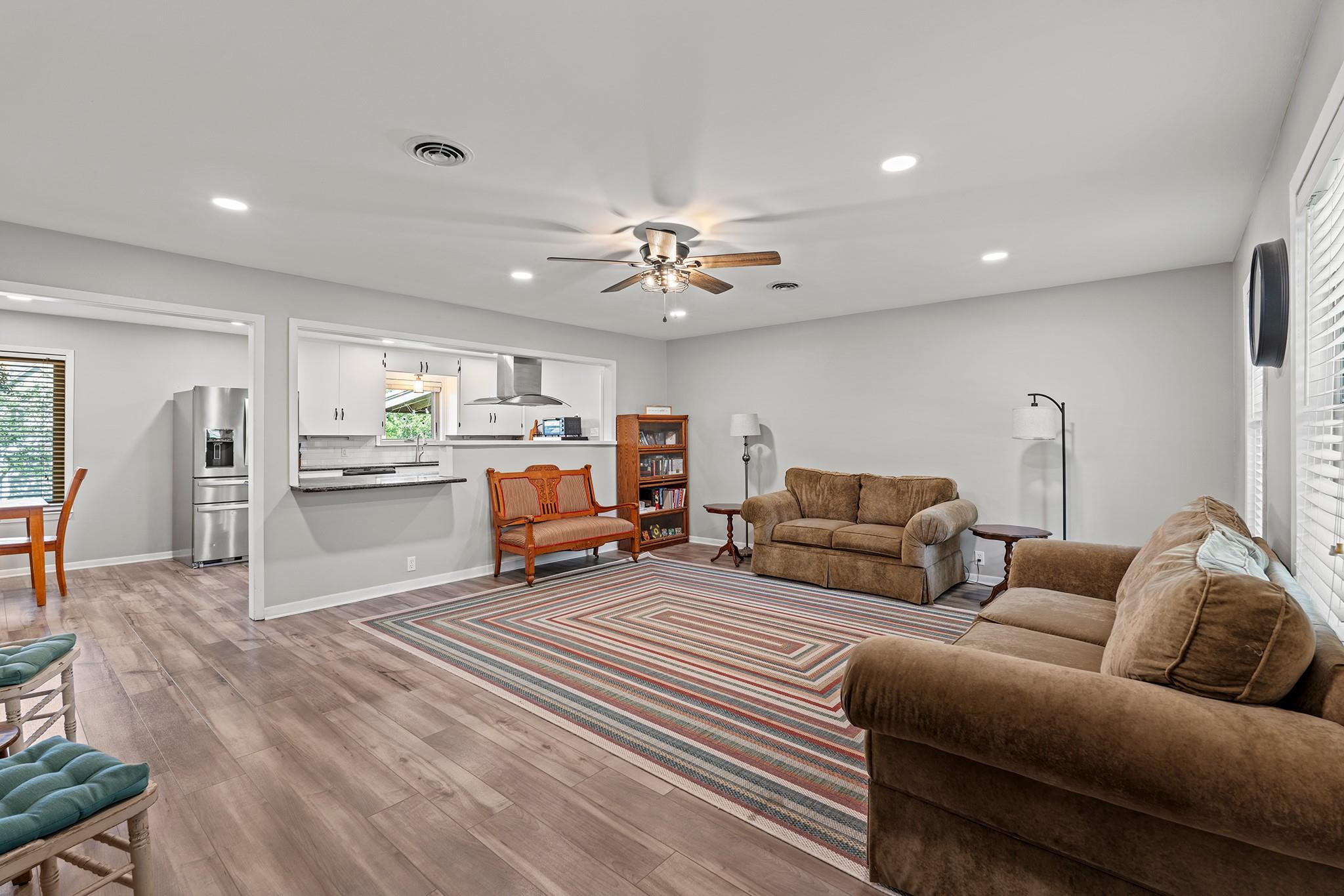 501 San Gabriel St, Rockdale, TX 76567