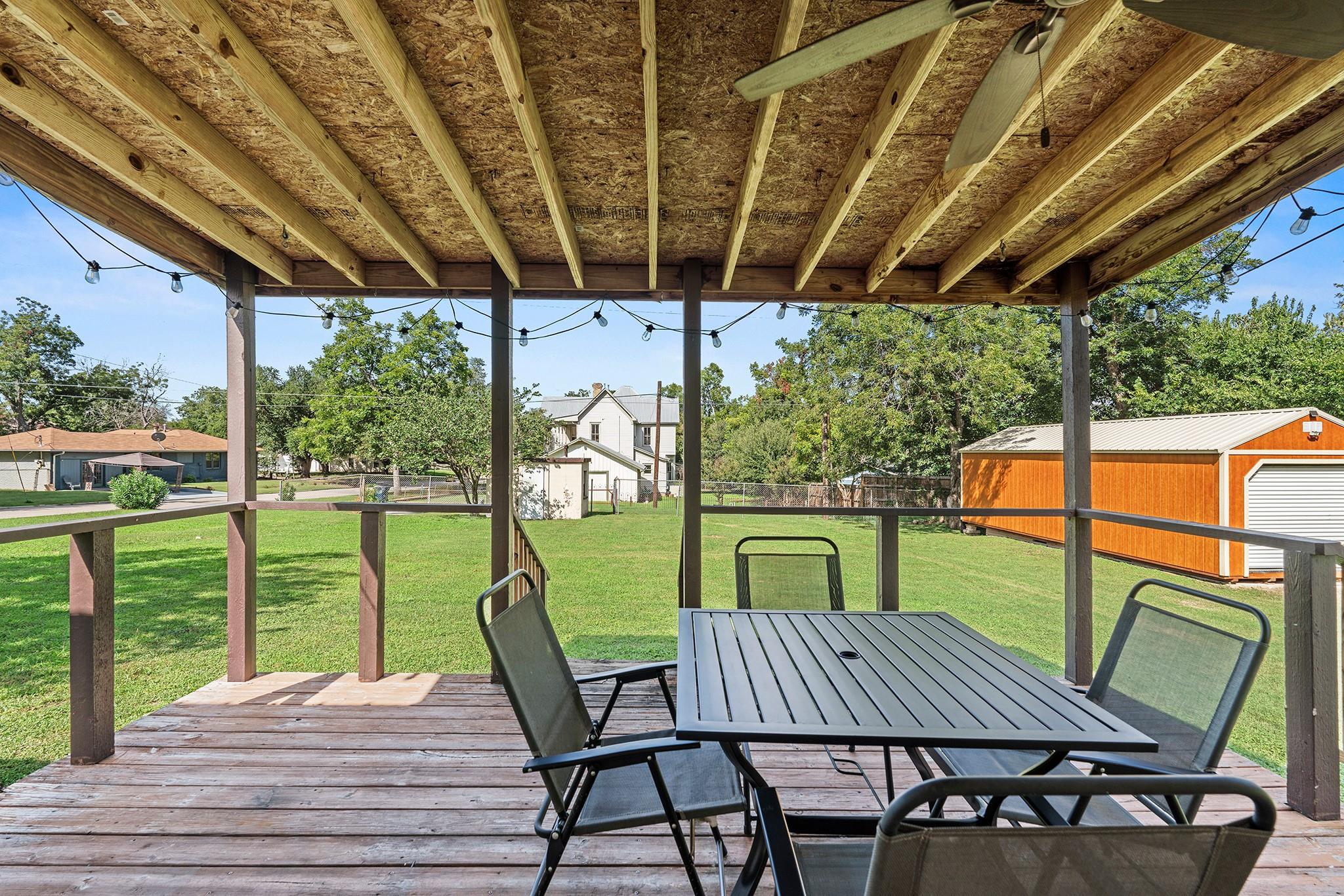 501 San Gabriel St, Rockdale, TX 76567