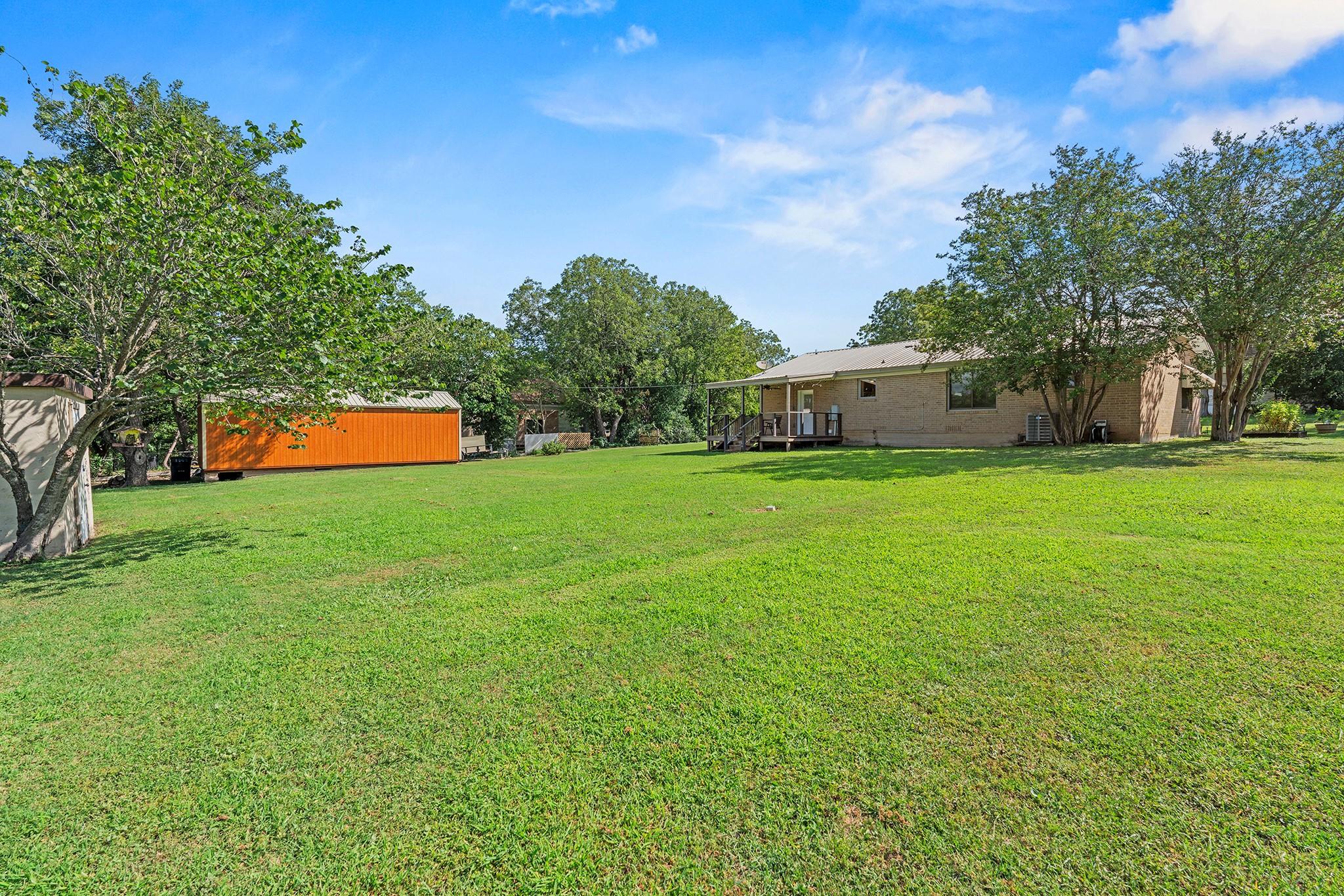 501 San Gabriel St, Rockdale, TX 76567