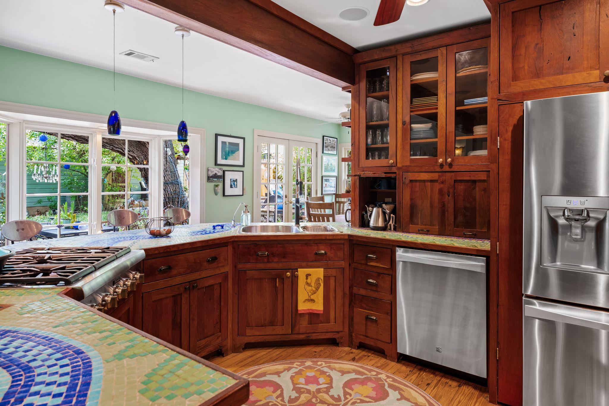 221 Park Ln, Austin, TX 78704