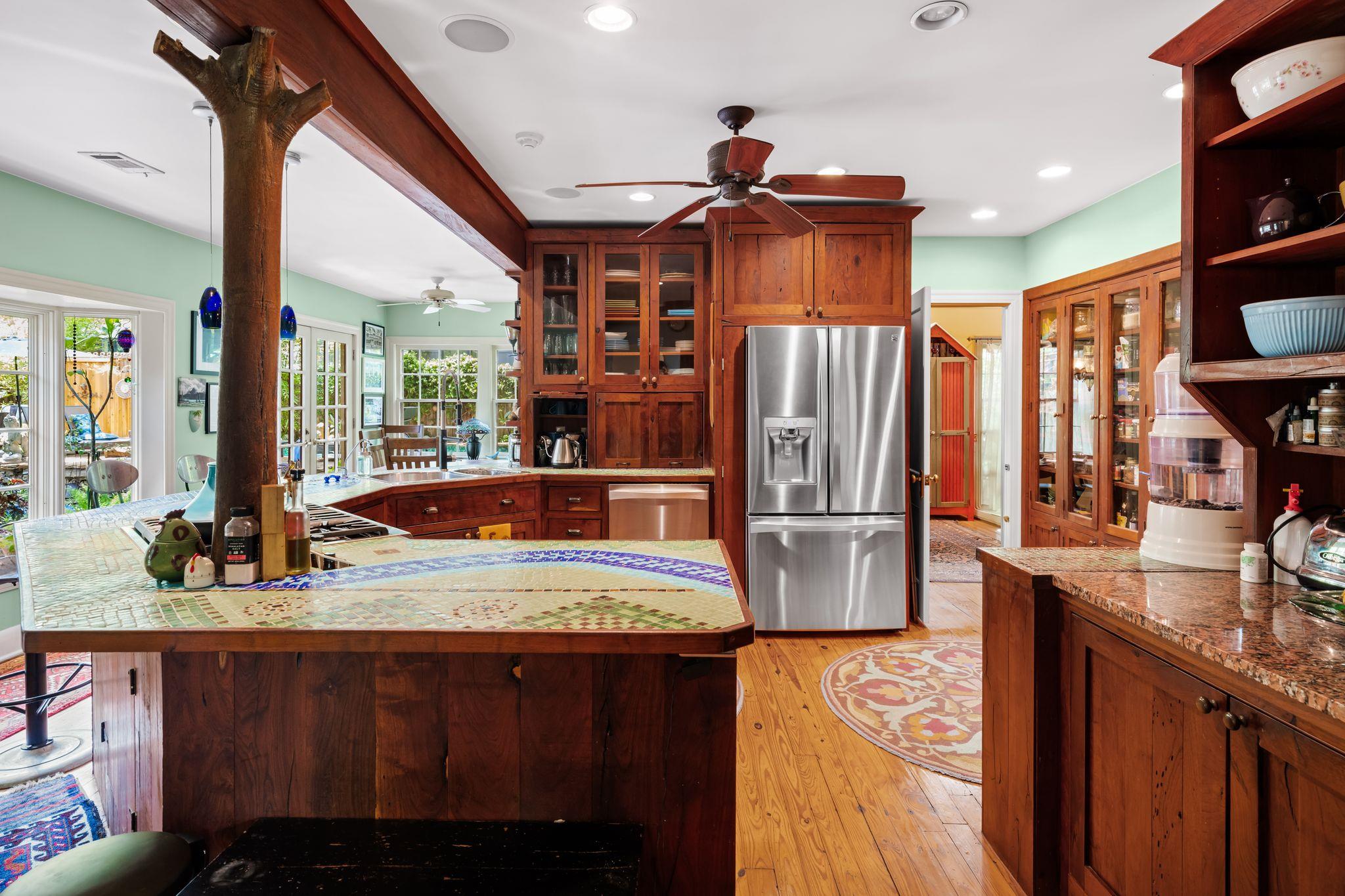 221 Park Ln, Austin, TX 78704