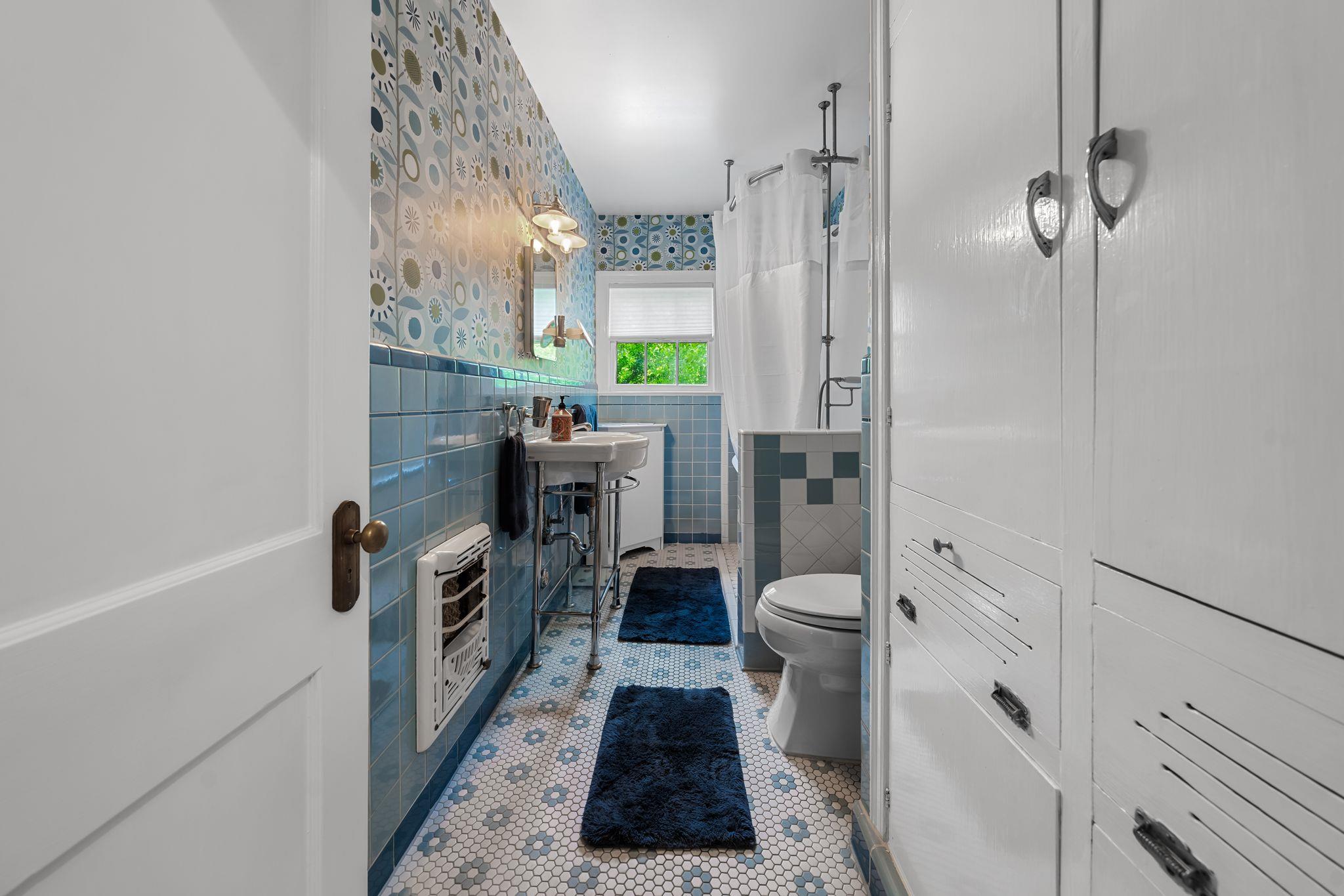221 Park Ln, Austin, TX 78704