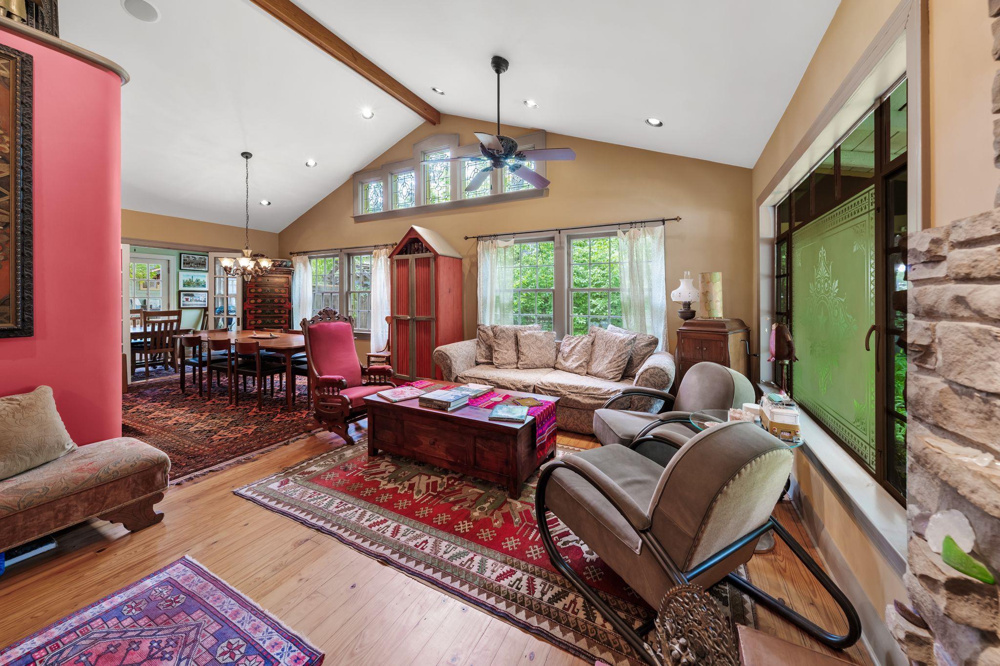 221 Park Ln, Austin, TX 78704