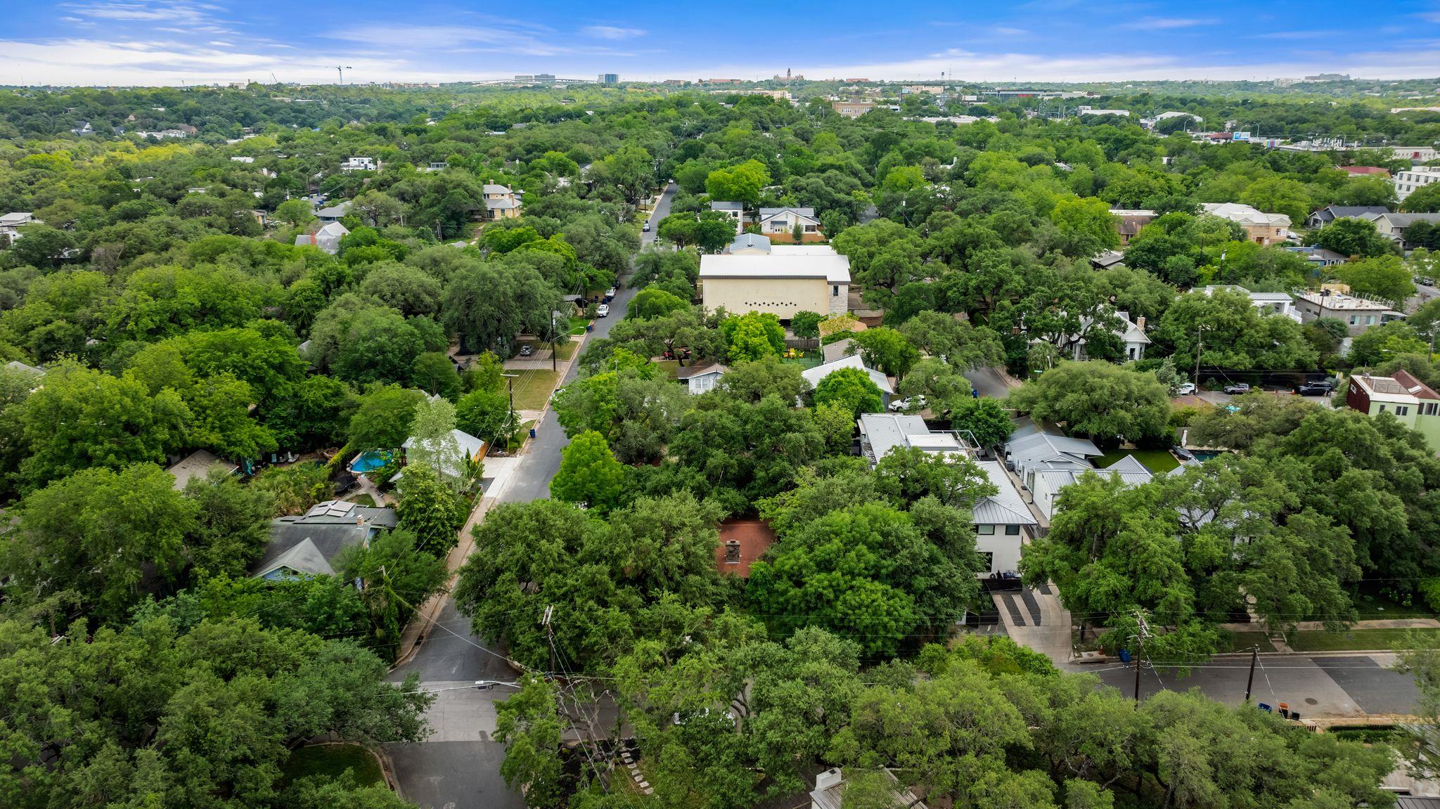 221 Park Ln, Austin, TX 78704