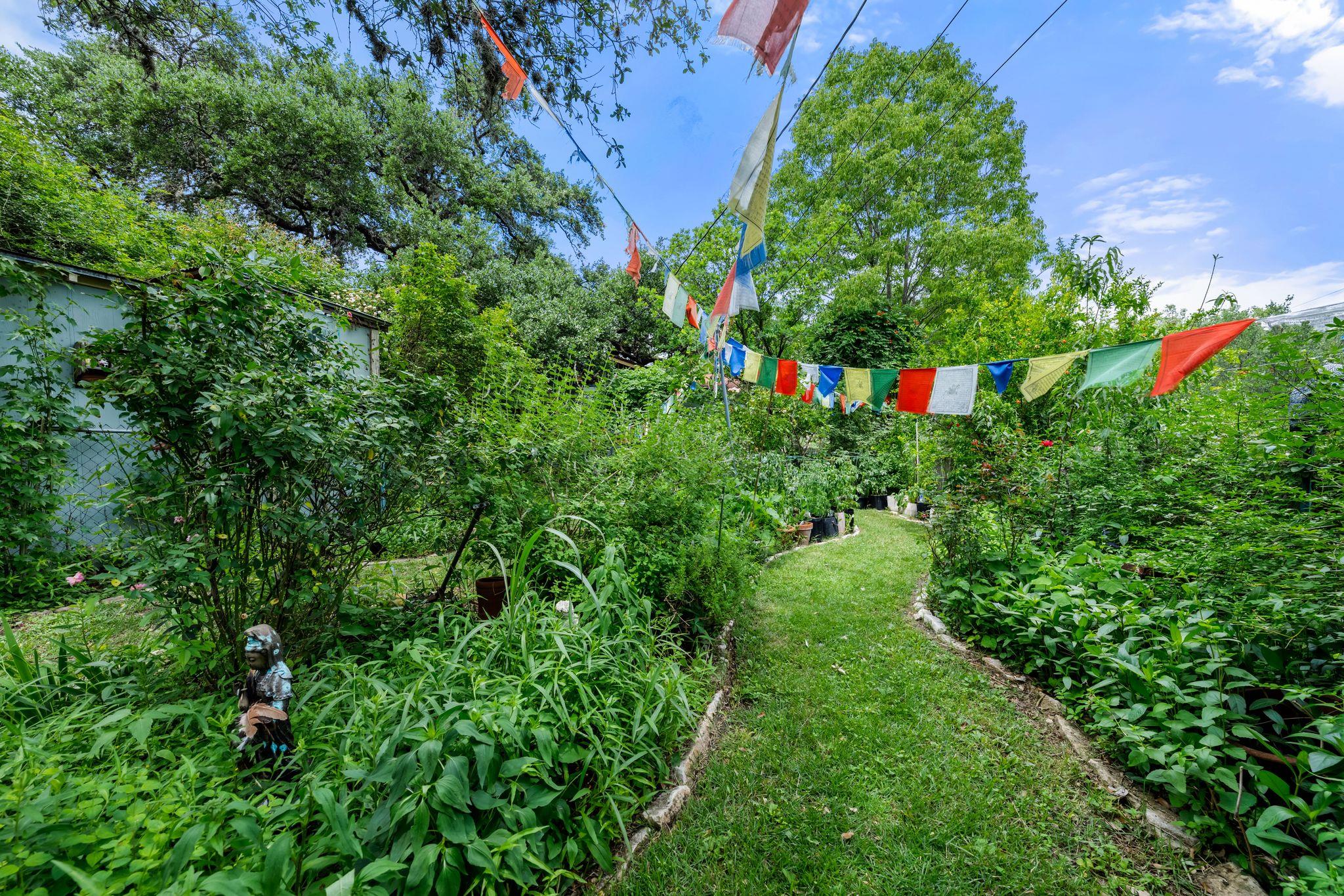 221 Park Ln, Austin, TX 78704