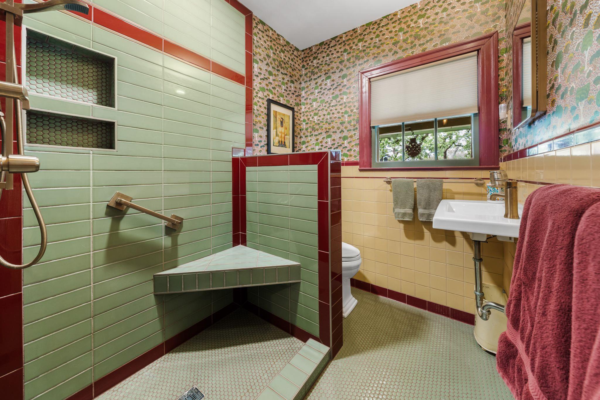 221 Park Ln, Austin, TX 78704