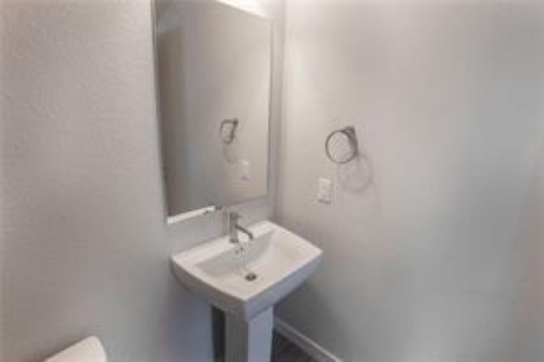 143 Lakeview Ct, Kyle, TX 78640