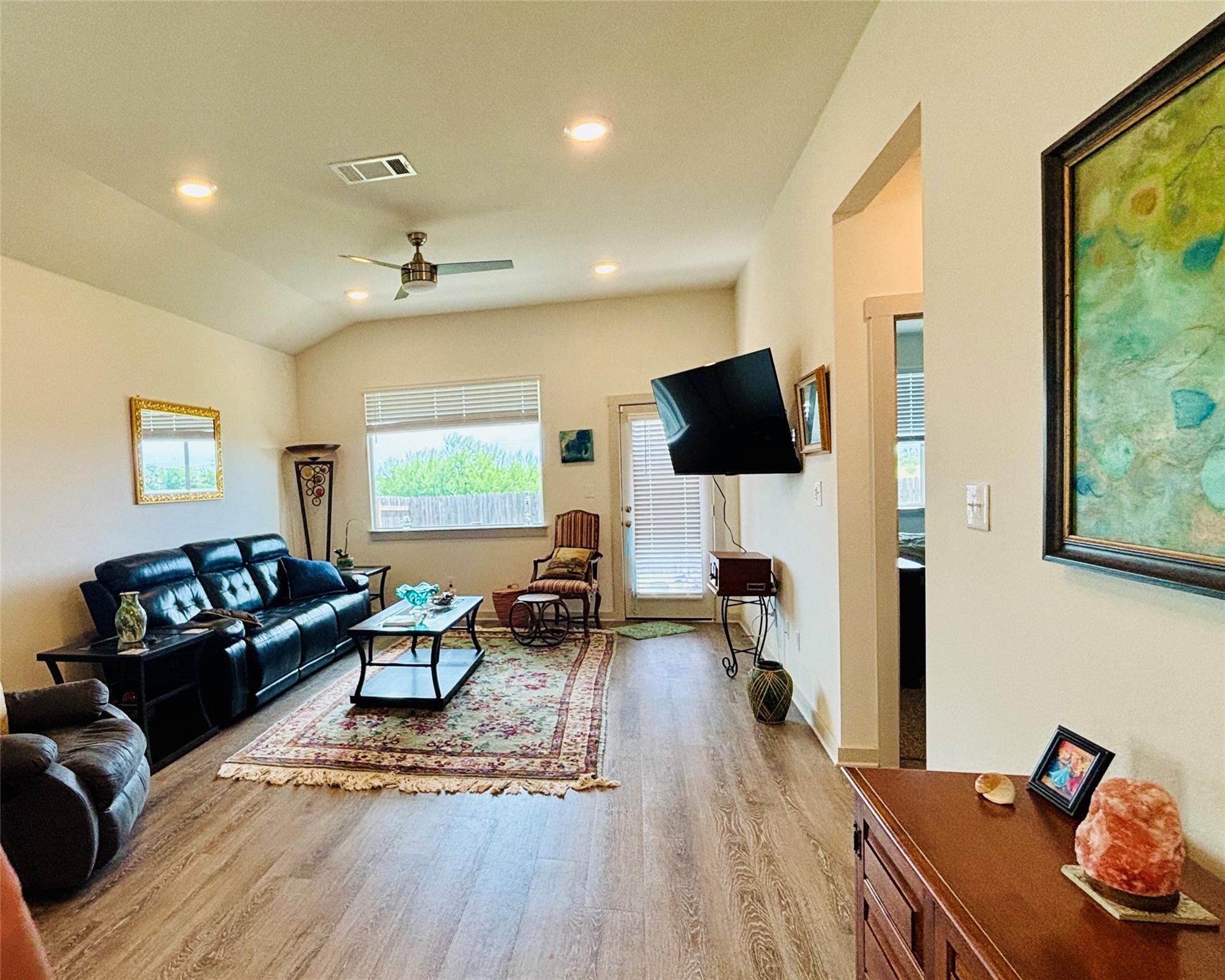 427 WILSHIRE Rd, San Marcos, TX 78666