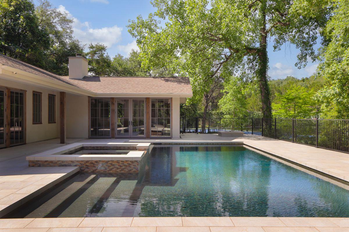 506 Konstanty Cir, West Lake Hills, TX 78746