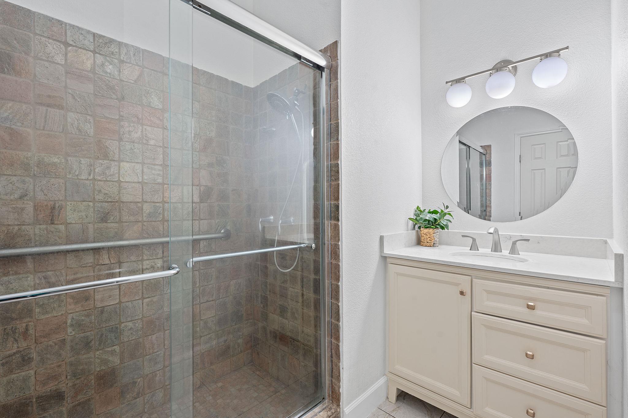 222 Primrose Dr, Kyle, TX 78640